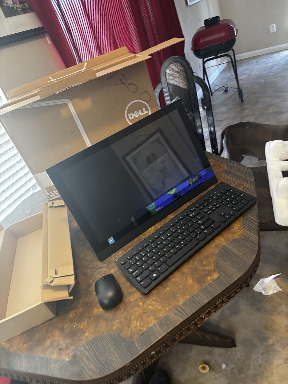 Dell Inspiron 24 24in All-in-One Desktop Black w/ Keyboard Mouse No Charger 