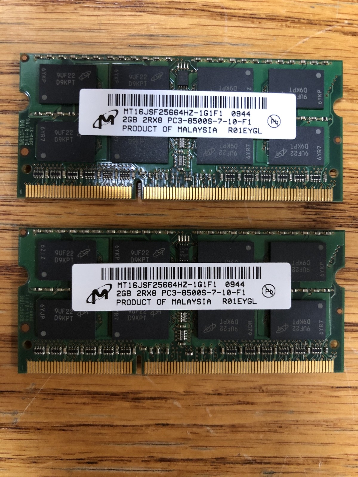 Micron 2 @ 2 gigs PC3 - 8500 RAM / Memory
