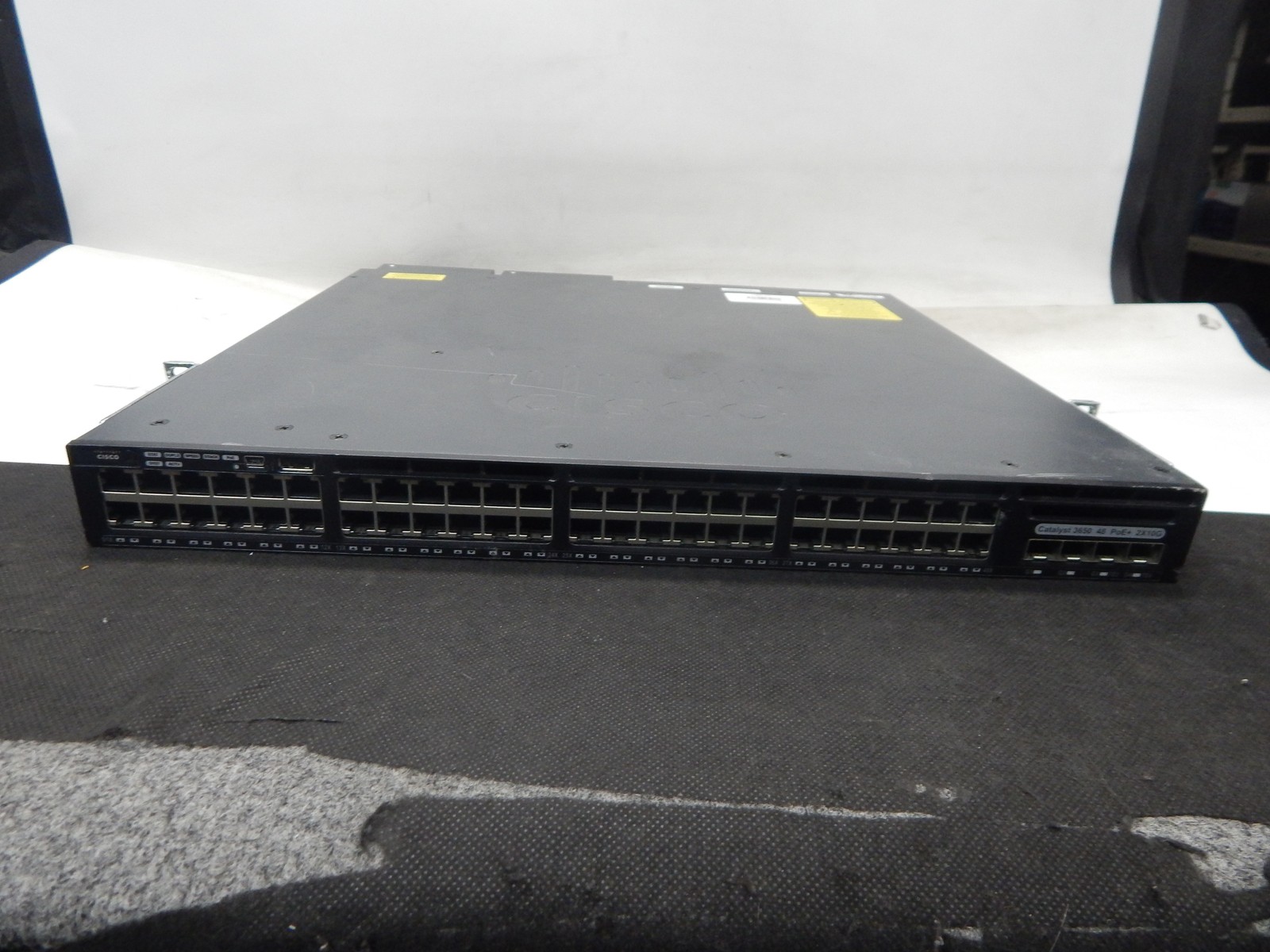 Cisco Systems WS-C3650-48PD With 3 Fans and 2 DPS-1025AB D Power Supply Modules