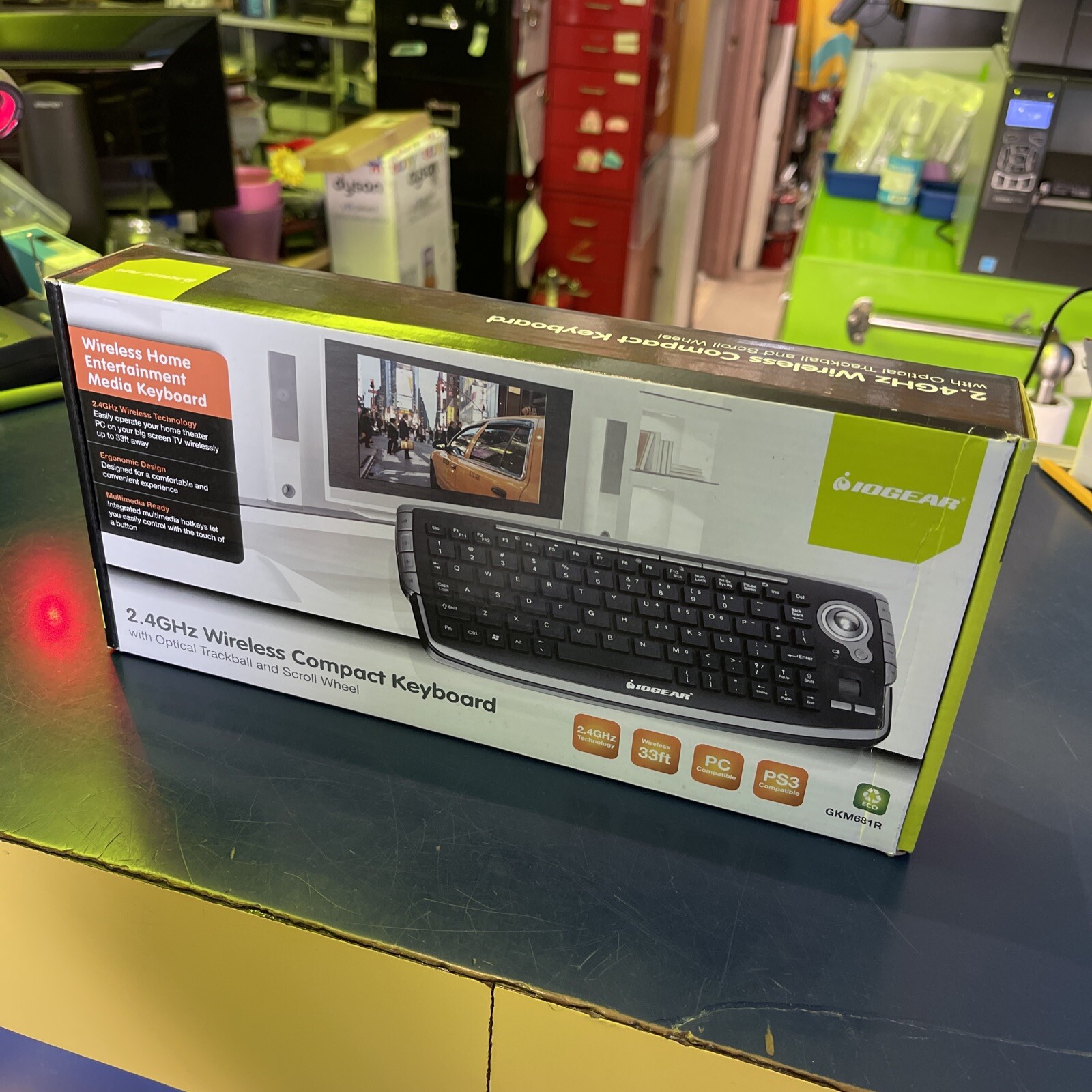 IOGEAR GKM681R Wireless Keyboard Media Trackball Controller Brand New Sealed Box