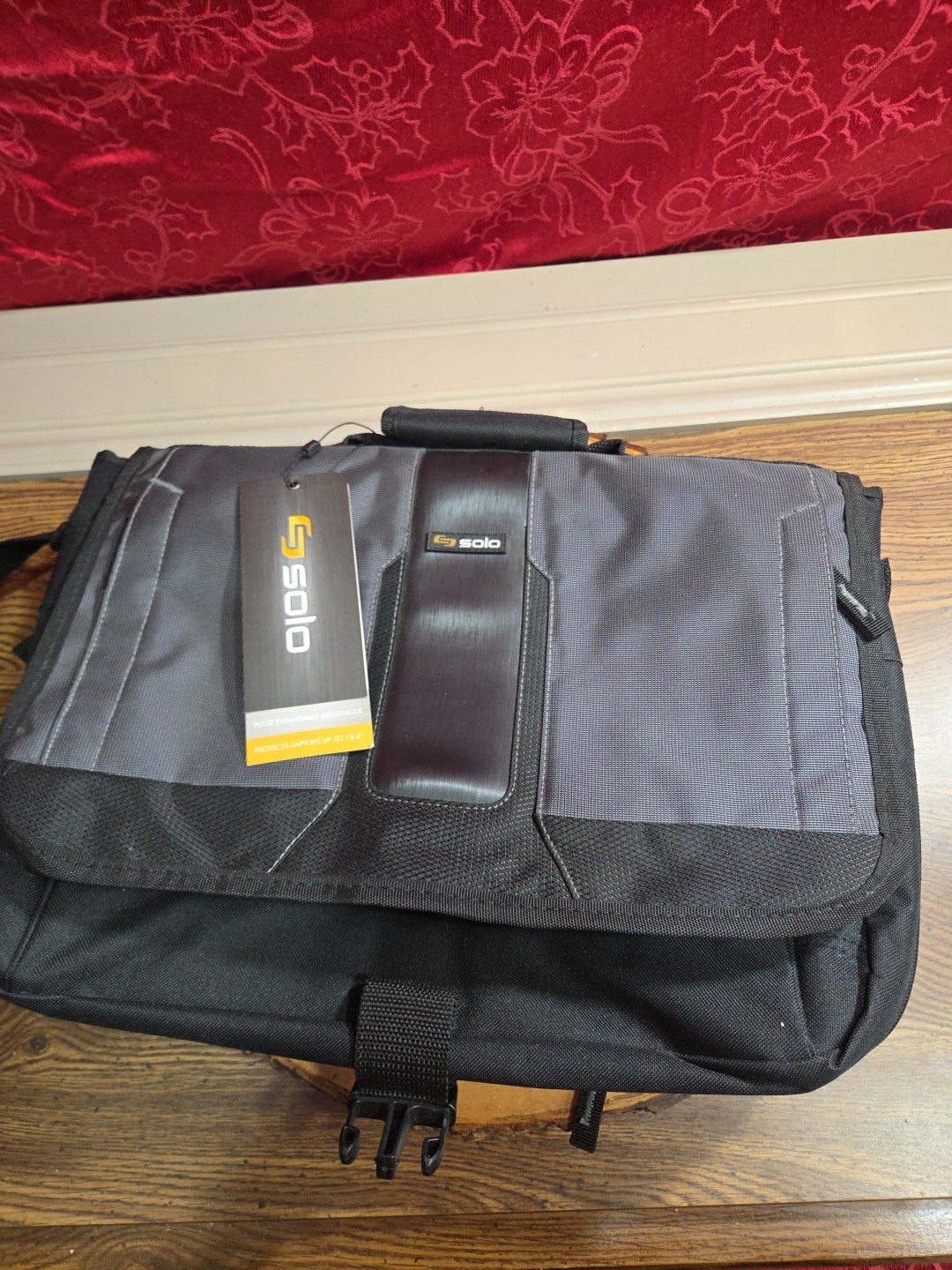 Solo Messanger Computer Briefcase Laptops Up To 15.6"