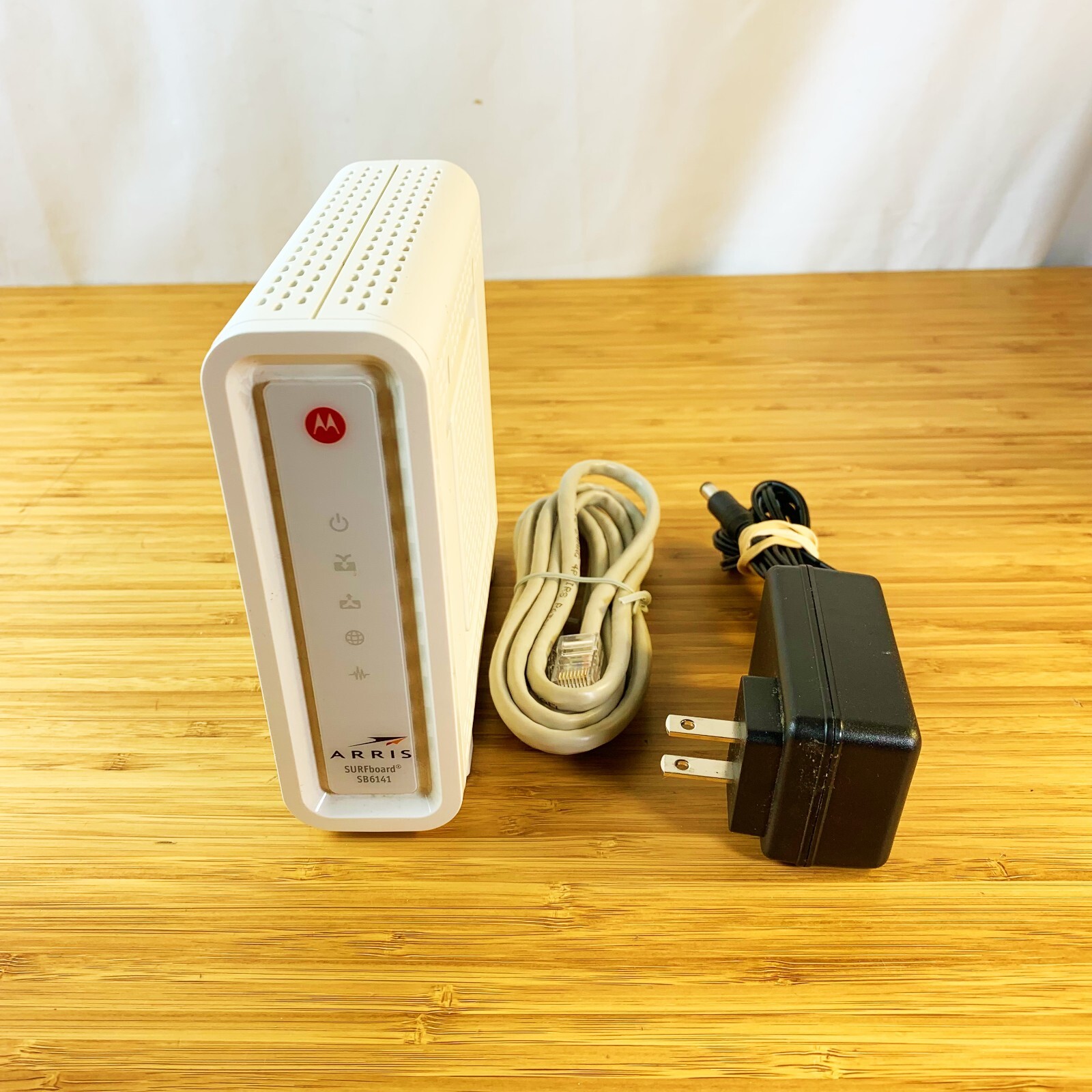Motorola Arris Surfboard SB6141 DOCSIS 3.0 cable modem w/ Power cord