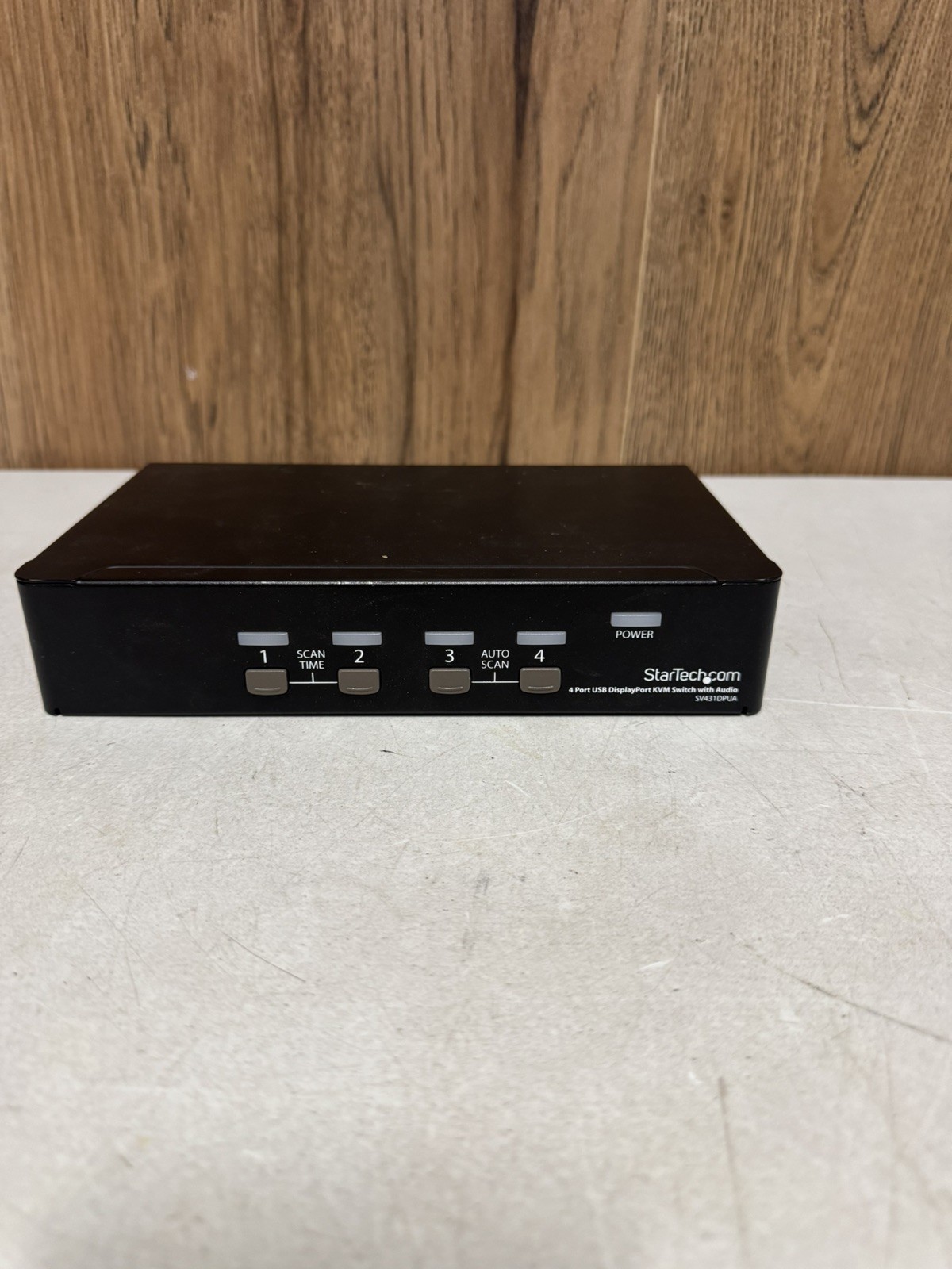 StarTech SV431DPUA 4-Port USB DisplayPort KVM Switch with Audio Untested