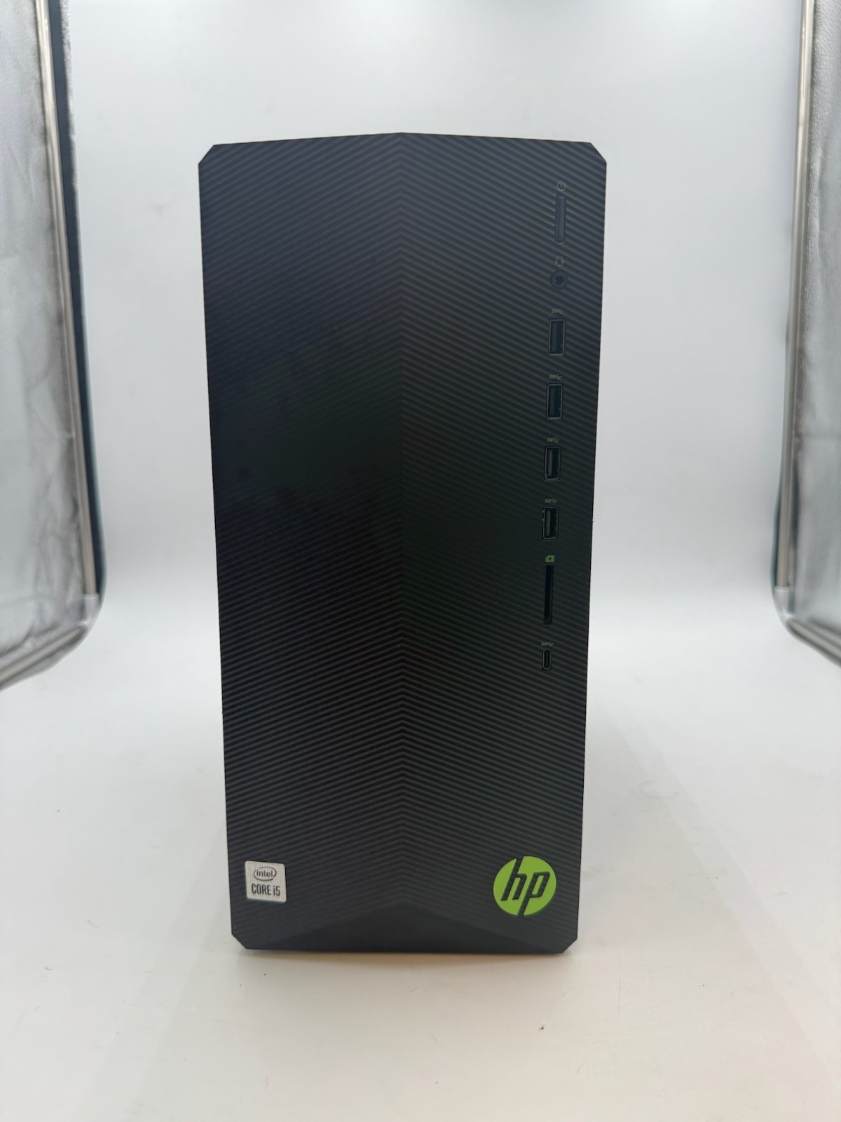 HP Pavilion Gaming Desktop PC TG01-1160xt 256 GB SSD 16 GB RAM i5-10400 GTX 1650