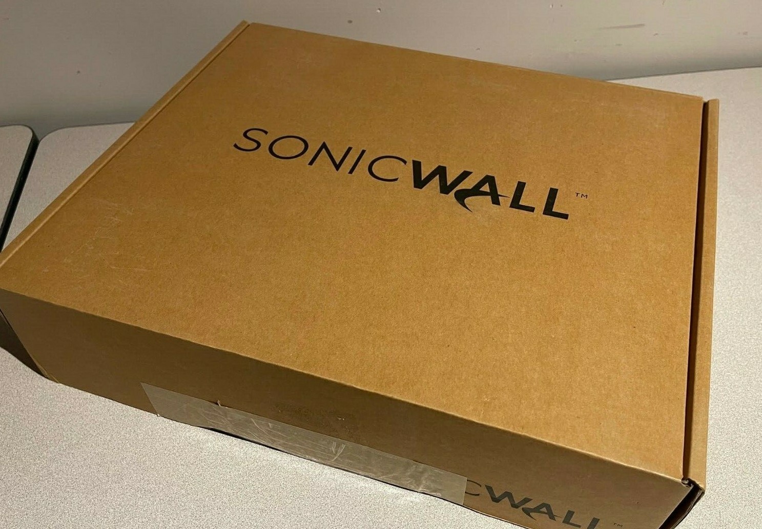 Sonicwall | 01-SSC-2466 | SONICWAVE OUTDOOR PANEL ANTENNA P254-09 DUAL BAND 9DBI