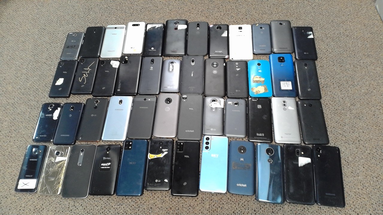 Lot of 48 Non-Working Mixed Brand Smartphones Samsung Motorola No Power