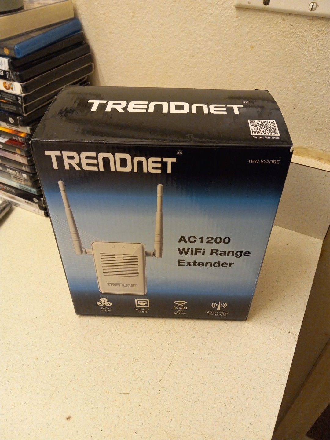 TRENDnet AC1200 Wifi Range Extender Booster - Tew-822DRE Gigabit Port