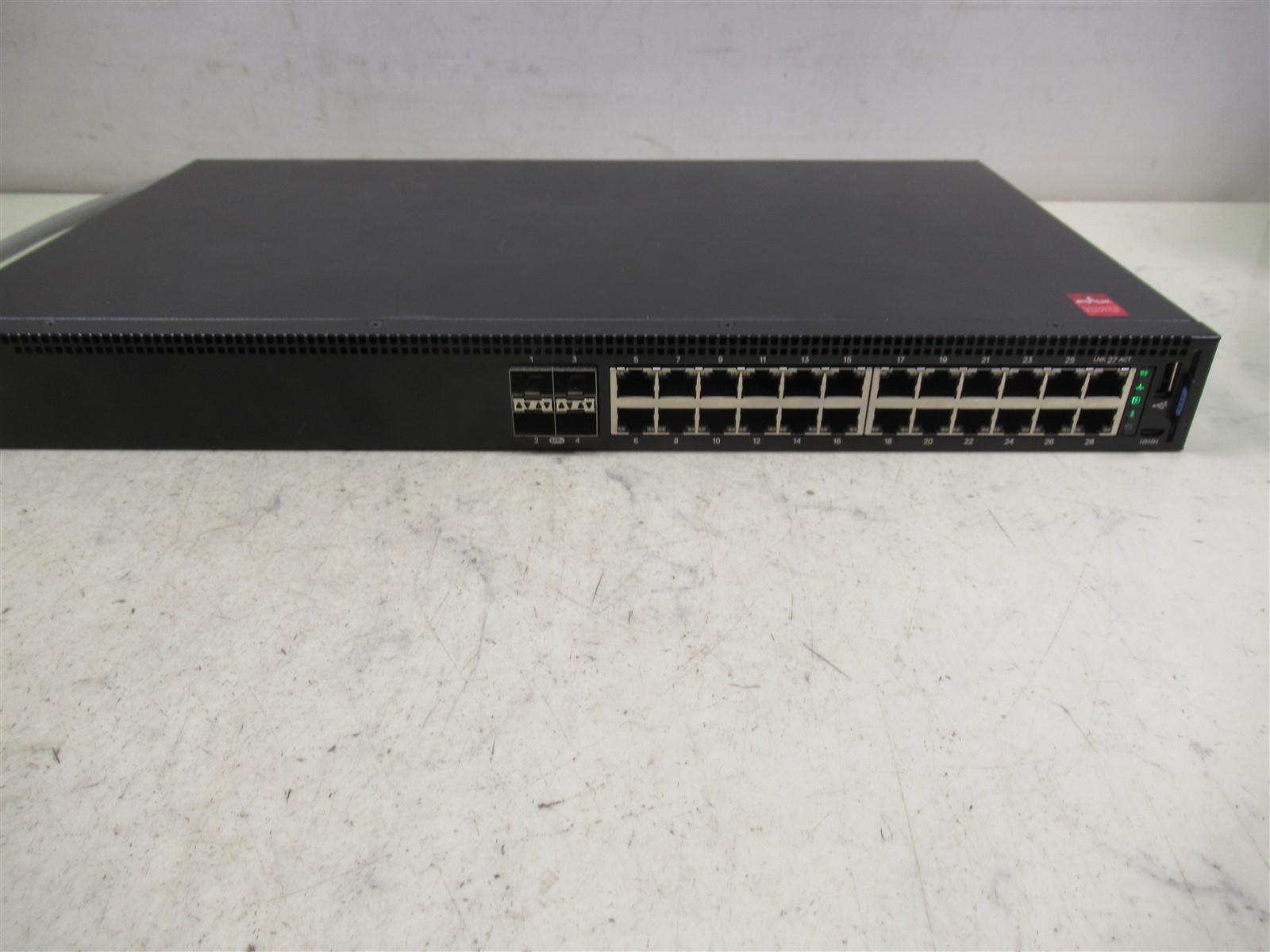Dell EMC N1124T-ON 24-Port 1GbE 4-Port 10GbE SFP+ Switch E18W001