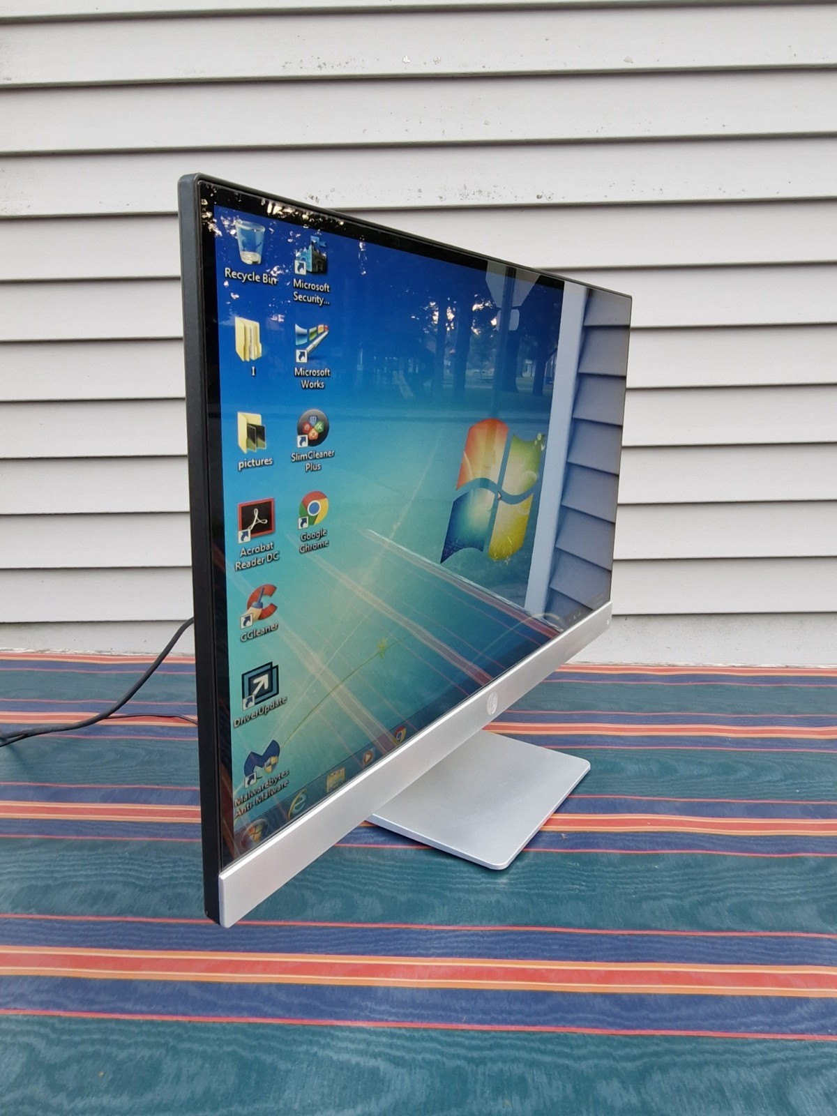 HP Pavilion 27xi 27" IPS LED Backlit Full HD Monitor HDMI DVI VGA