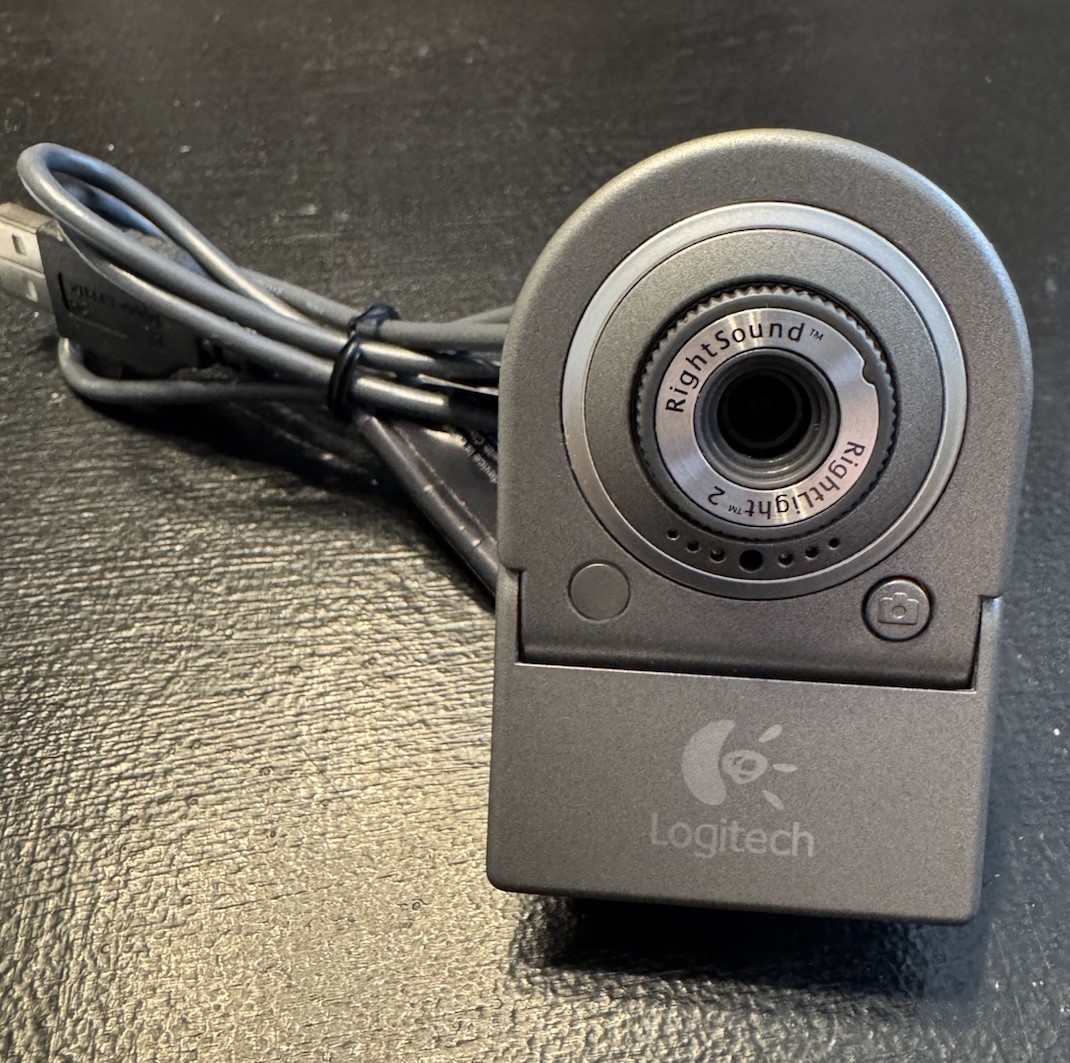 Logitech QuickCam Deluxe for Notebooks  New Open Box
