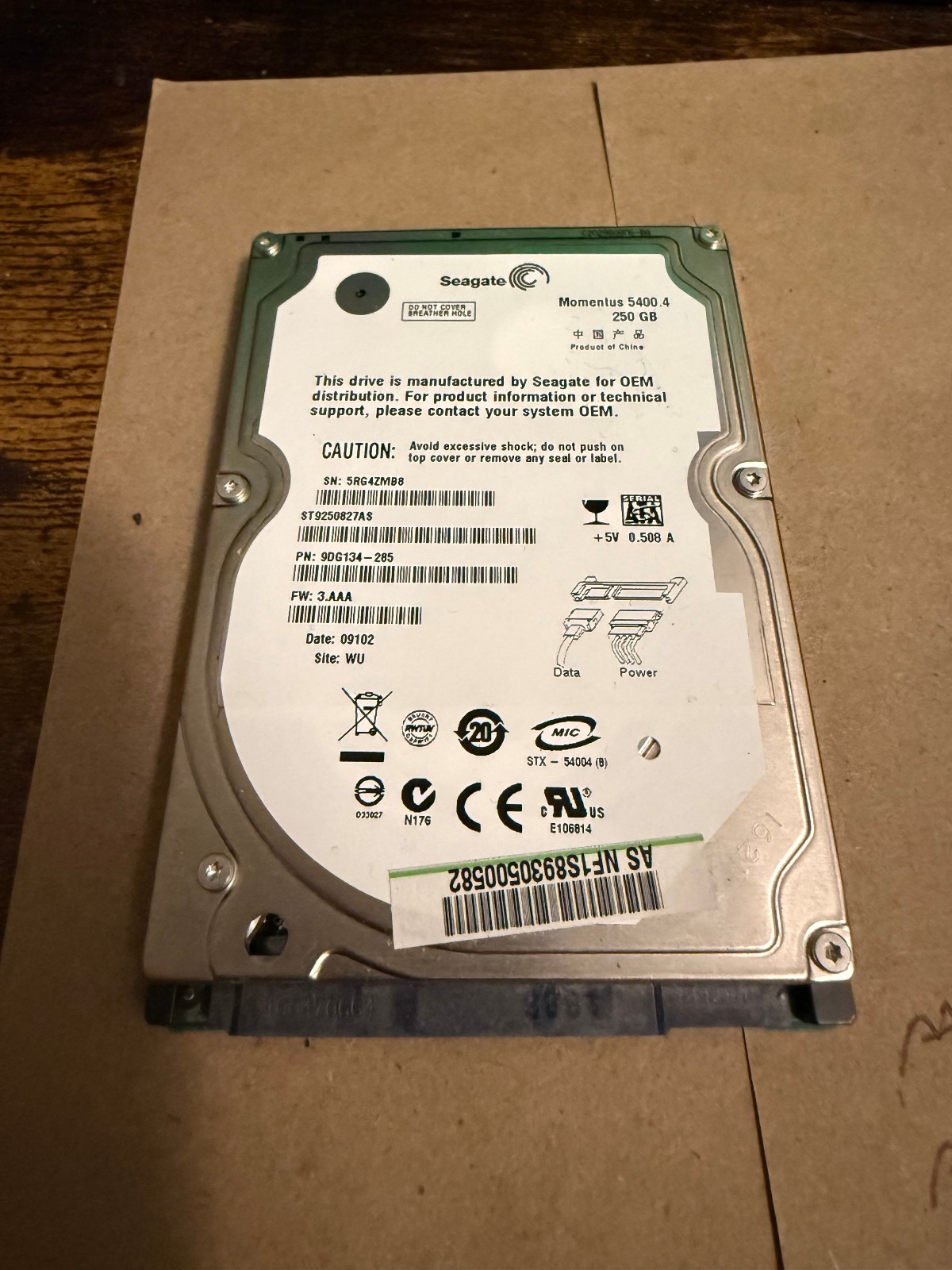 Seagate Momentus 5400.4 ST9250827AS 250GB 5400RPM 2.5" SATA Hard Drive 