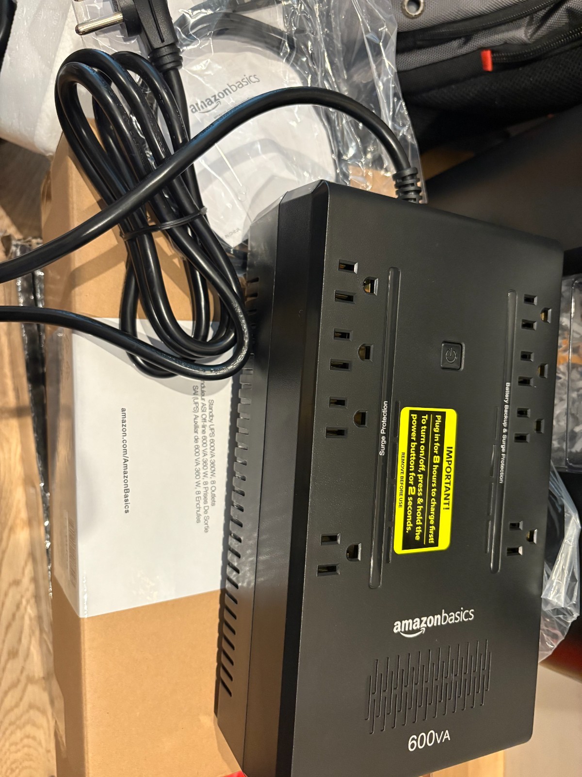 Amazon Basics UPS Battery Backup & Surge Protector 600VA/360W, 8 Outlets
