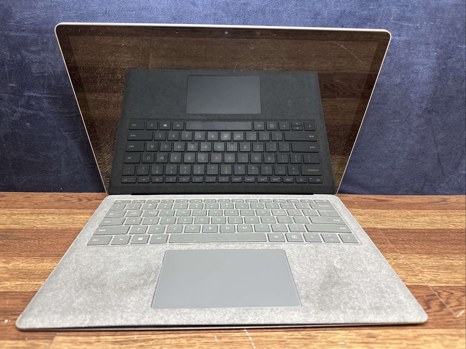 Microsoft Surface 1950 Tested LCD Screen w/ Chassis & Battery -No Motherboard