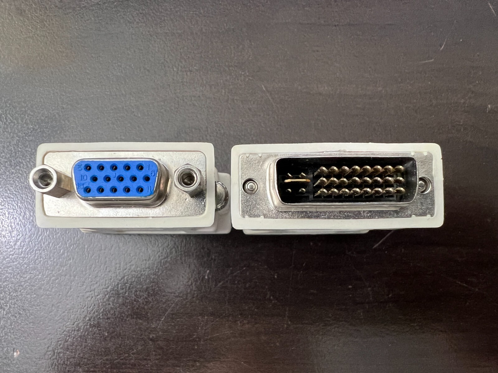 DVI-I Digital Dual Link Male 24+5 to VGA Female Adapter