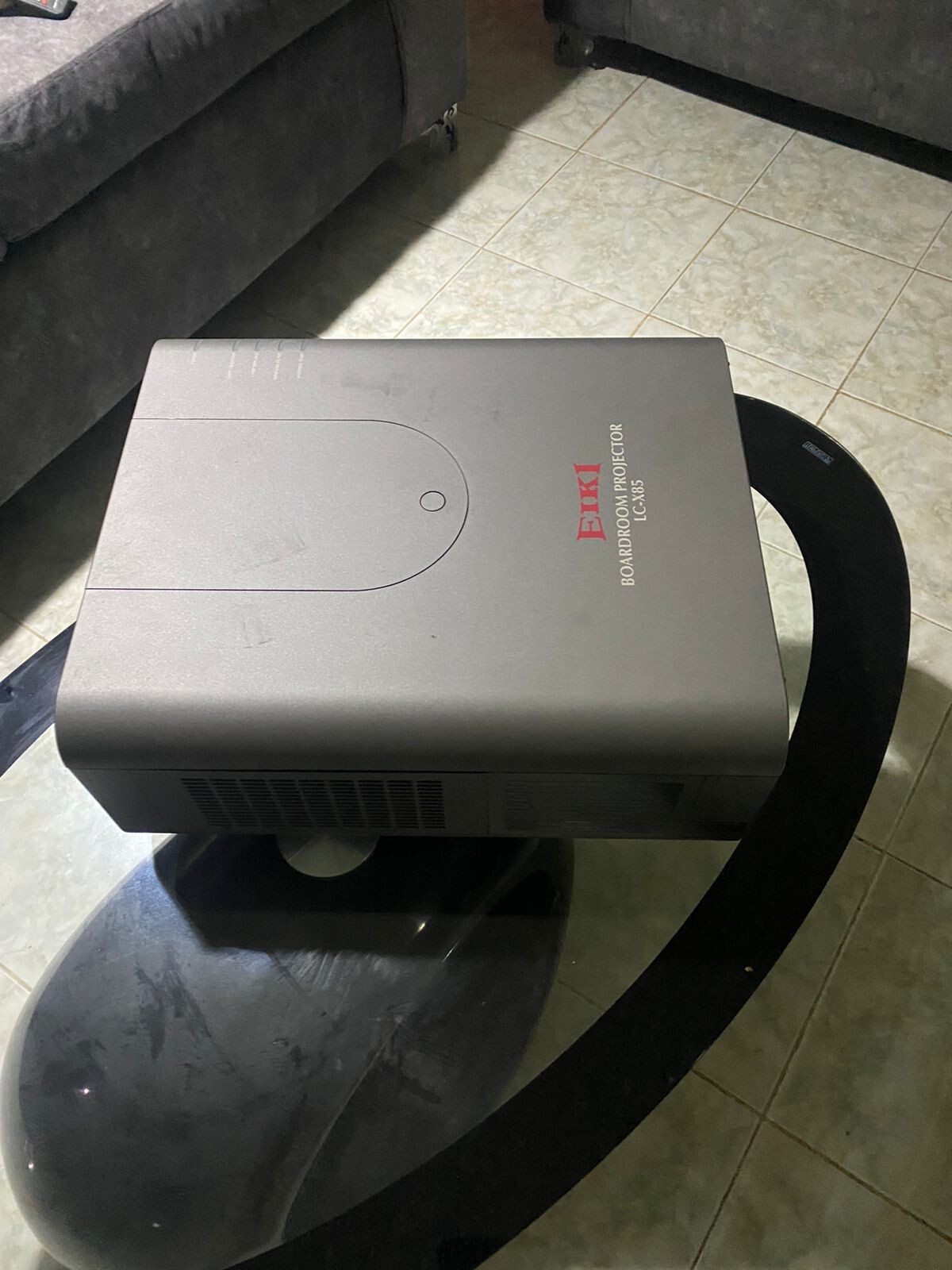 Eiki LC-X85