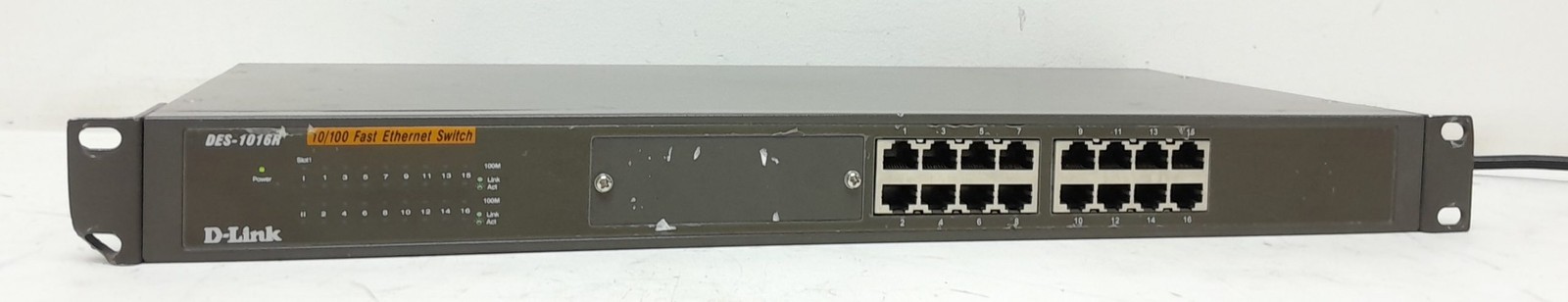 D-Link DES-1016R+ 16-Port 10/100 Fast Ethernet Switch