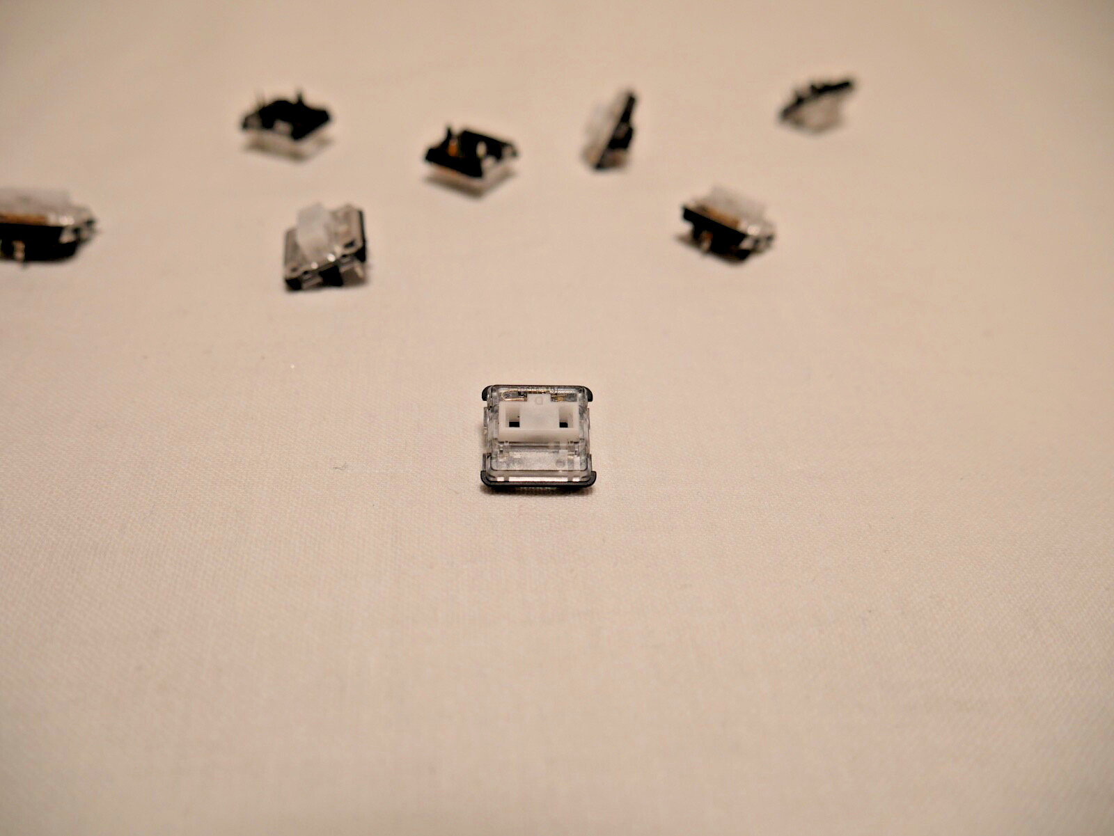 4x Logitech G915, G815 Clicky Switch Replacement | Original Spare Parts Keyboard