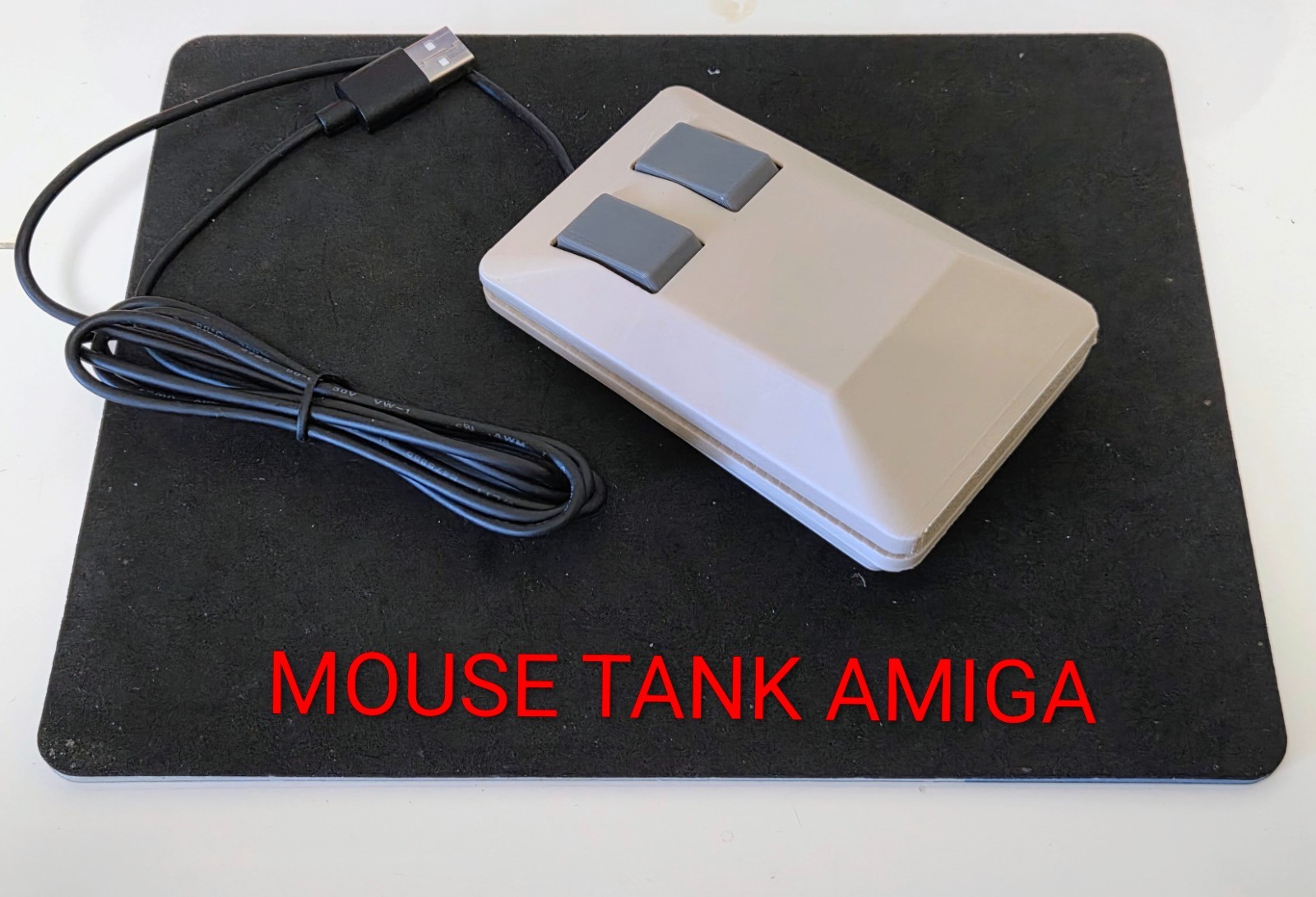 COMMODORE AMIGA TANK STYLE 1351 USB HID OPTICAL MOUSE, C64 ULTIMATE.