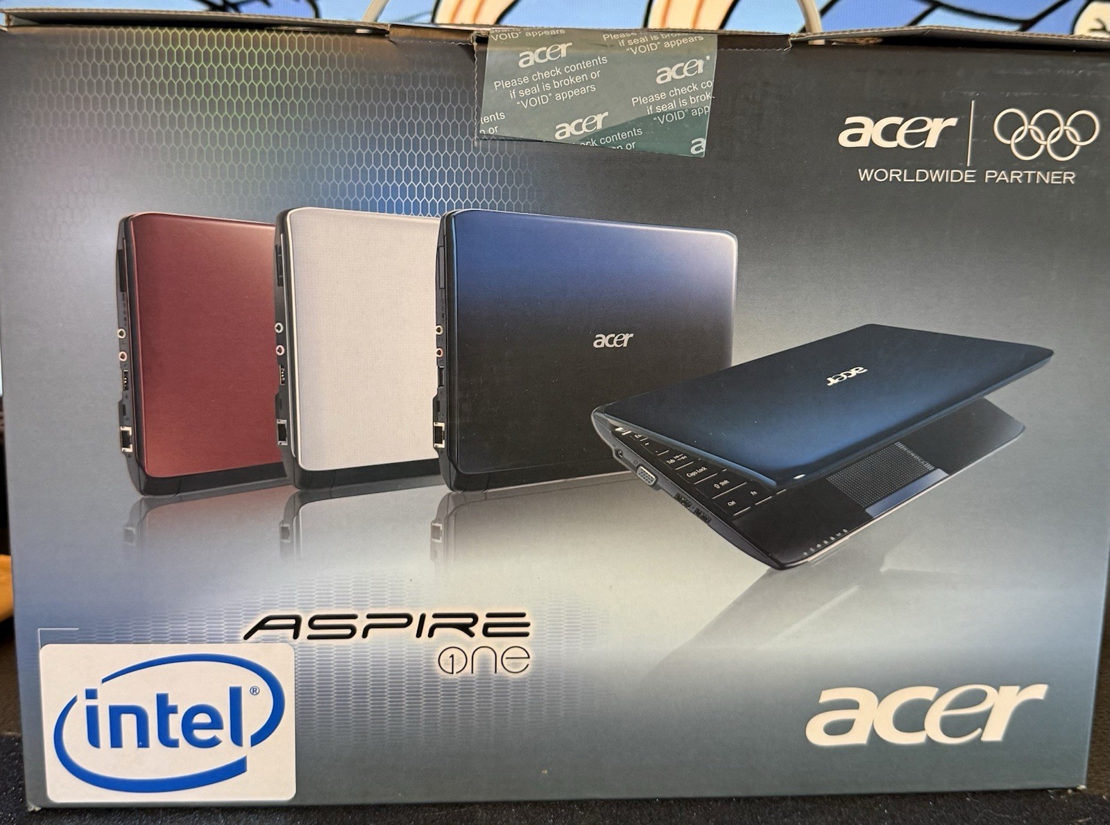 NEW Acer Aspire One 532h-2223 10.1” Netbook Intel Atom N450 160GB NOS