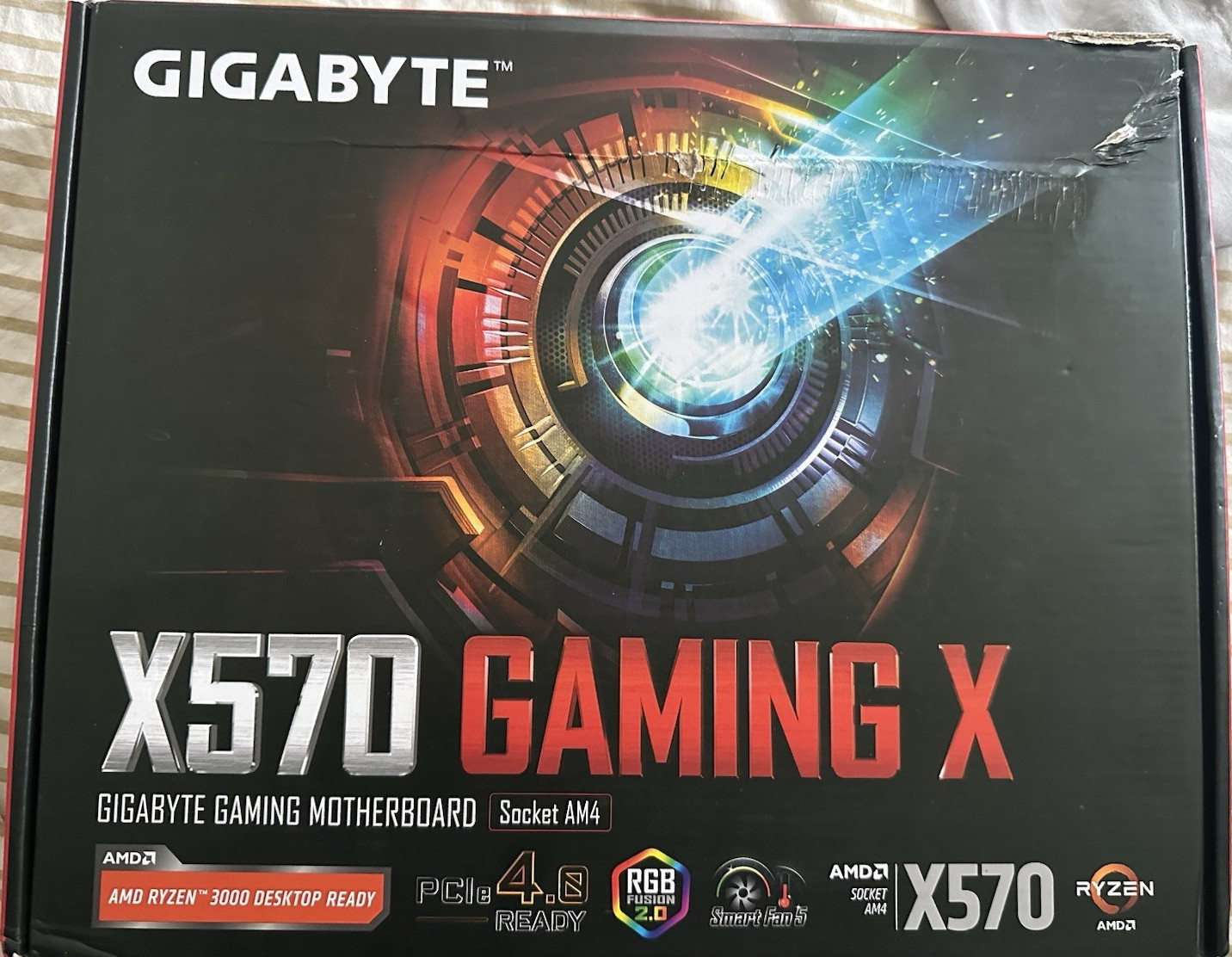 GIGABYTE X570 GAMING X AMD Socket AM4 Motherboard PCIe 4.0 RGB Fusion 2.0