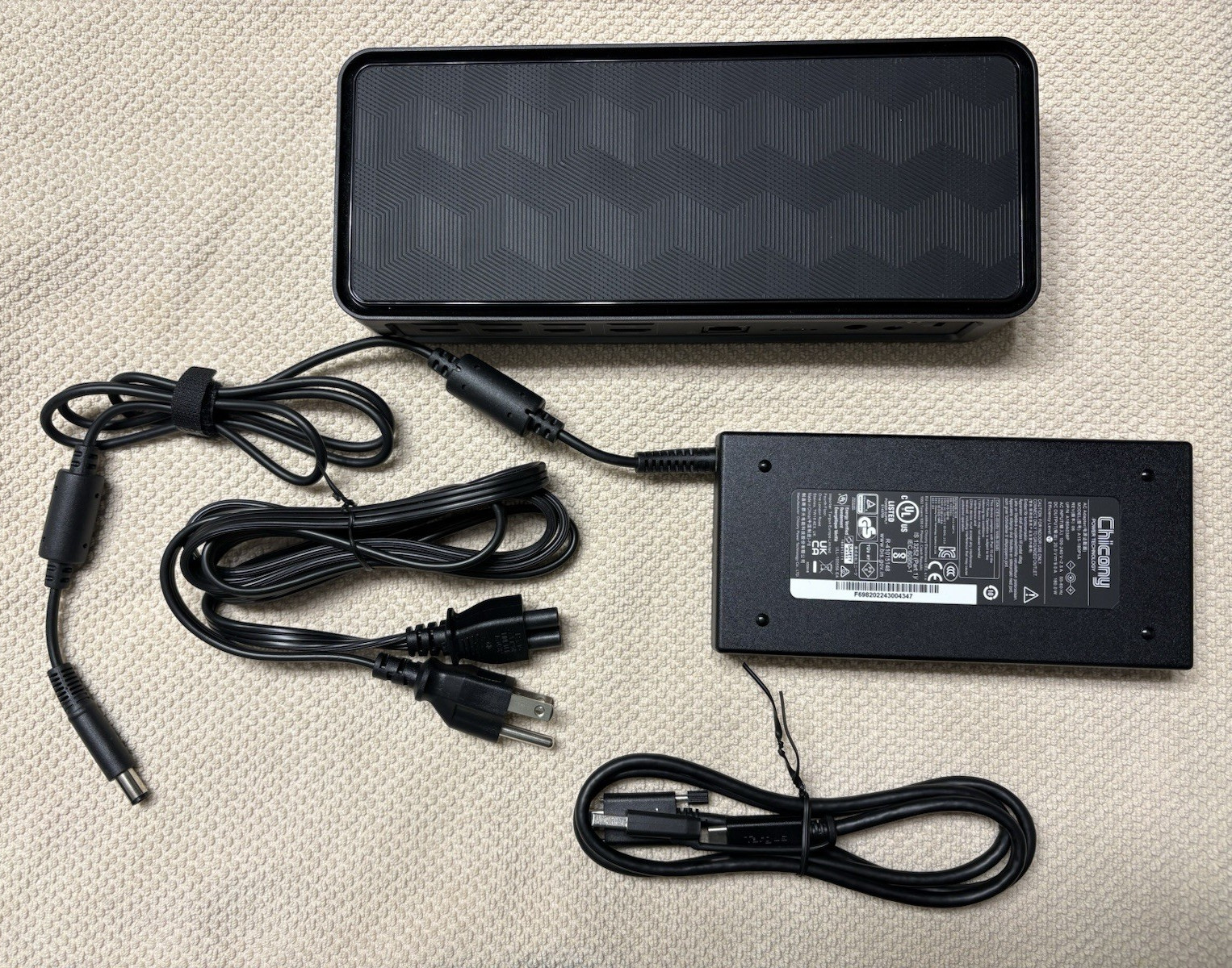 Targus DOCK570 4K DisplayLink Docking Station 100W USB-C HDMI DP RJ-45