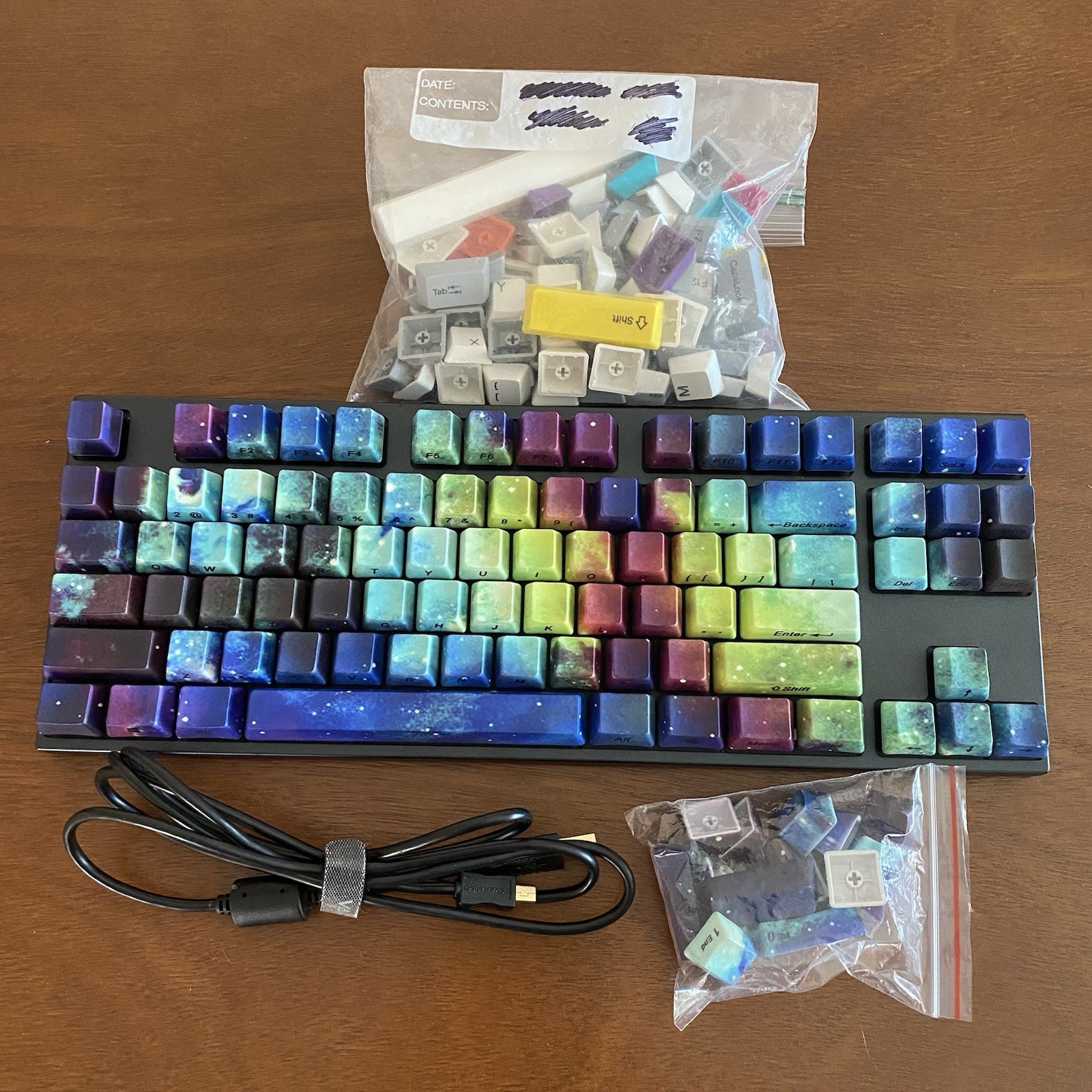 Varmilo VA87M Mechanical Keyboard Cherry MX Red switch + Pheilcia Galaxy Keycaps