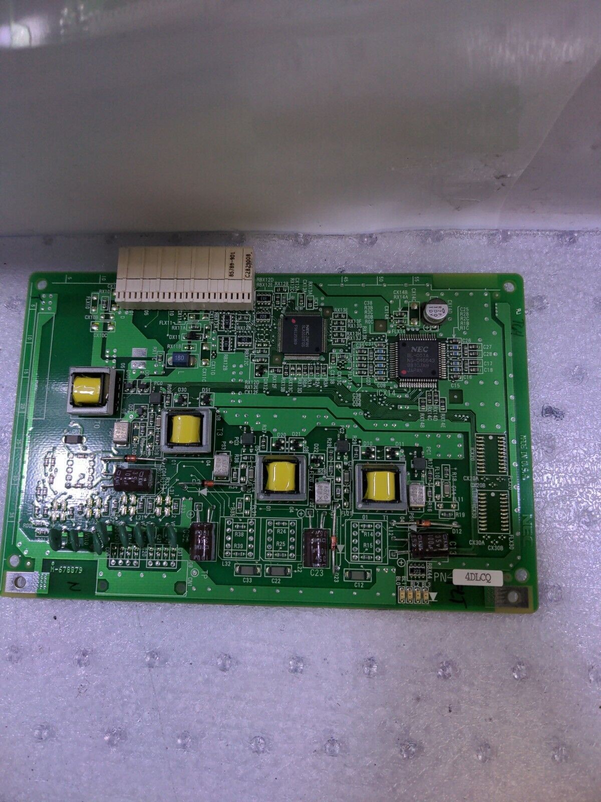- 1x NEC NEAX 2000 4DLCQ M-678879 DIGITAL LINE CIRCUIT CARD