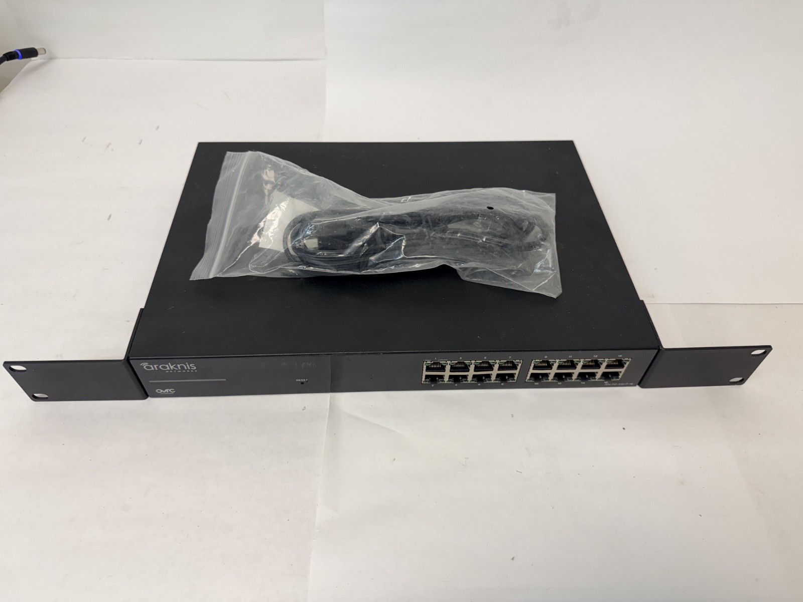 Araknis Networks AN-110-SW-F-16 16-Port Gigabit Ethernet Switch OvrC