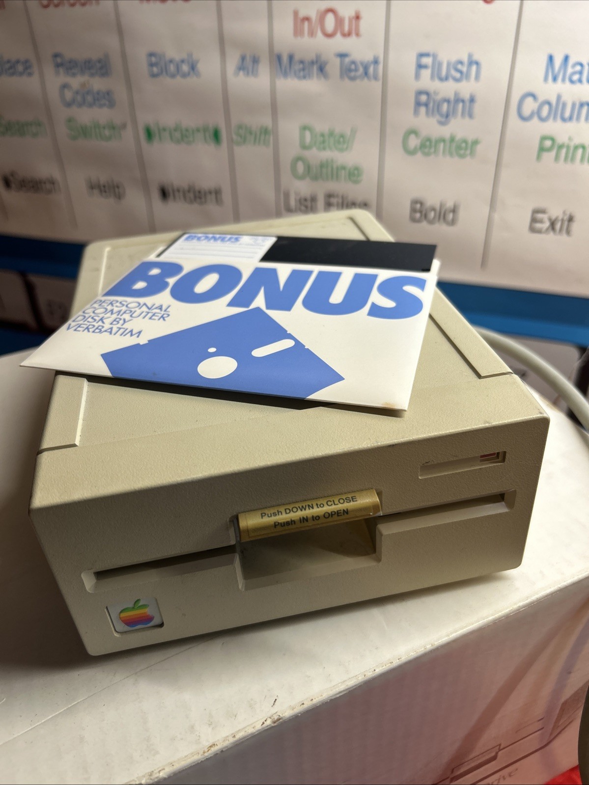 Vtg  Apple II floppy  disk drive 5.25 A9M0107 includes Disk tested working