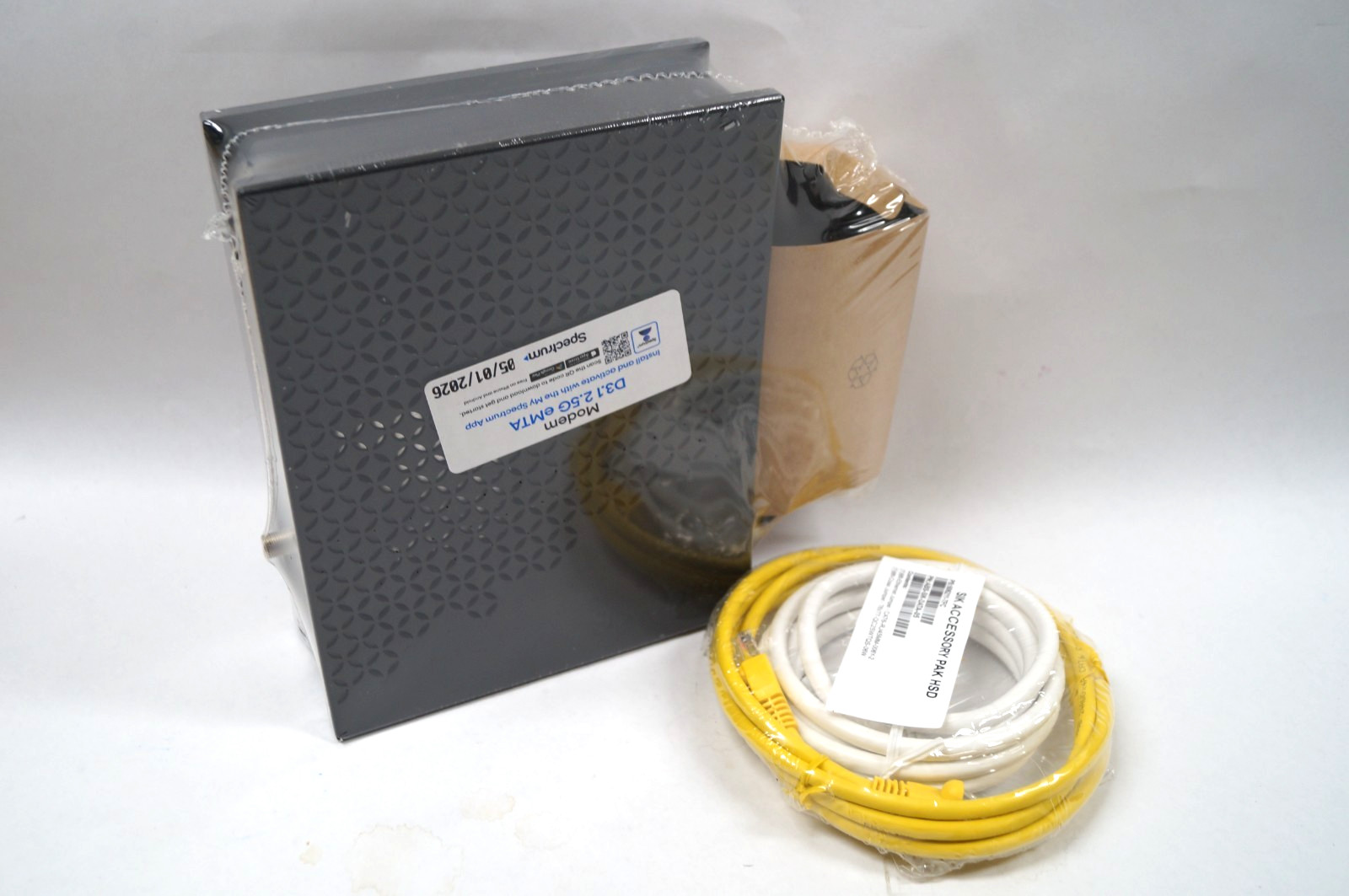 Spectrum Modem ES2251 D3.1 2.5G eMTA  DOCSIS w Power Cord Cables SEALED NEW C322