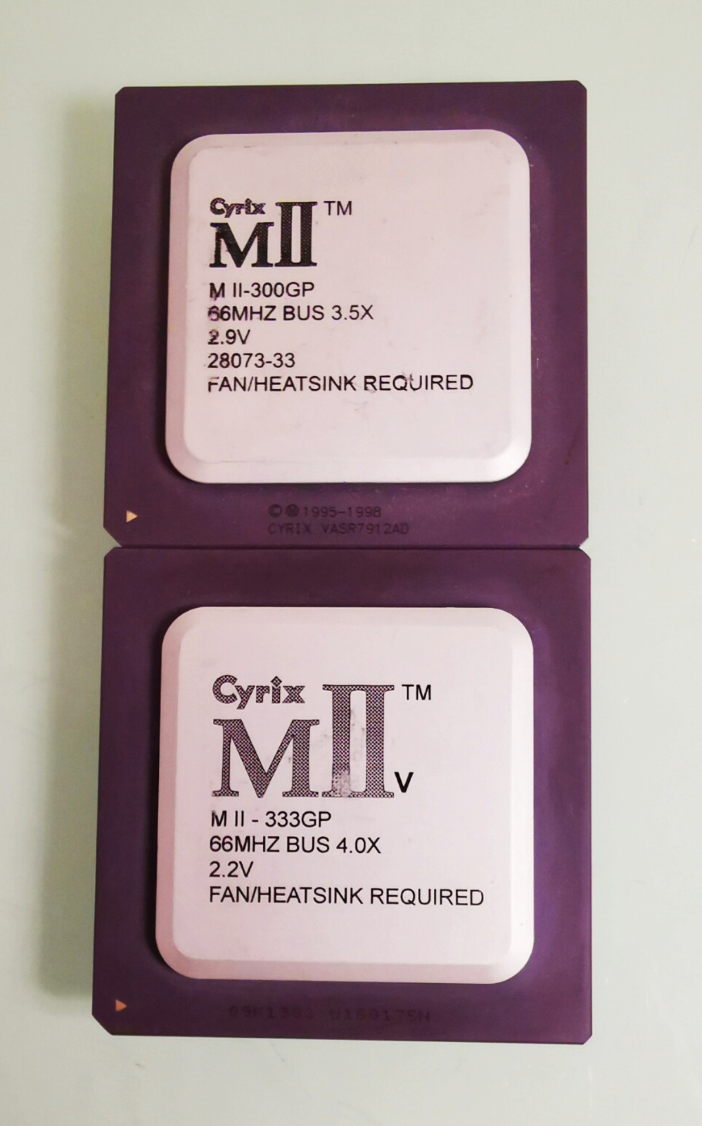 2PCS cyrix MII-300GP 66MHZ 2.9V +333GP 66MHZ 2.2V. High collector's value