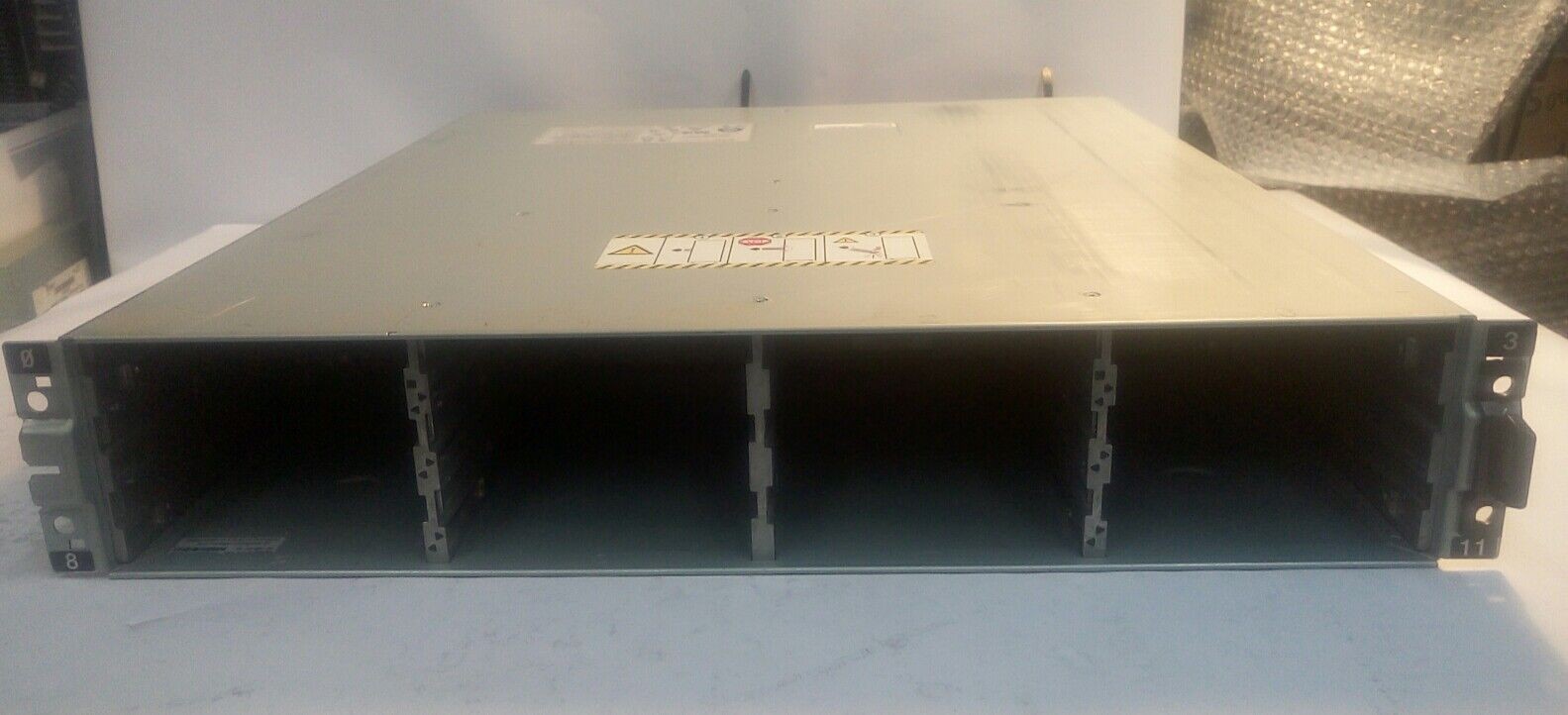 - Dell EMC Clariion MPE AX4-5DAE FX984 SAS/SATA iSCSI Array 2U W/1x 100-562-716