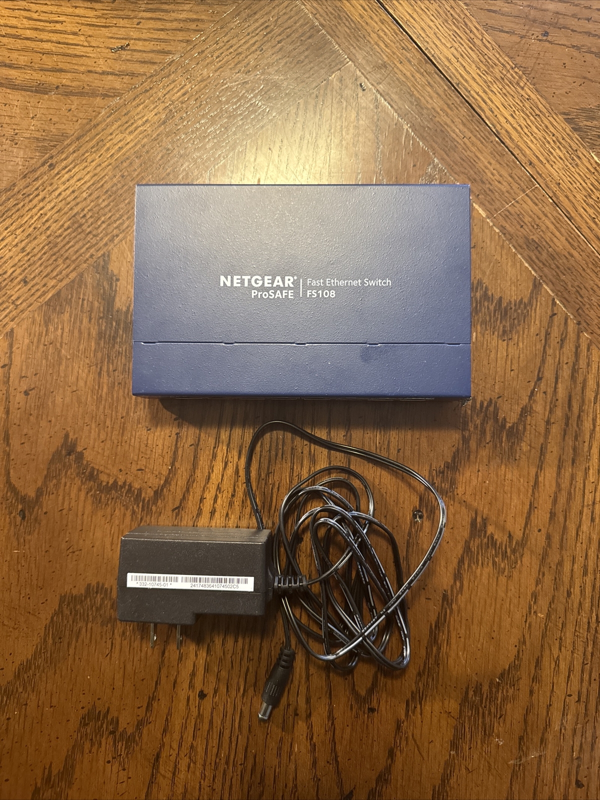 NETGEAR ProSafe FS108 v3 Blue 8 Port 10/100 Mbps Fast Ethernet Unmanaged