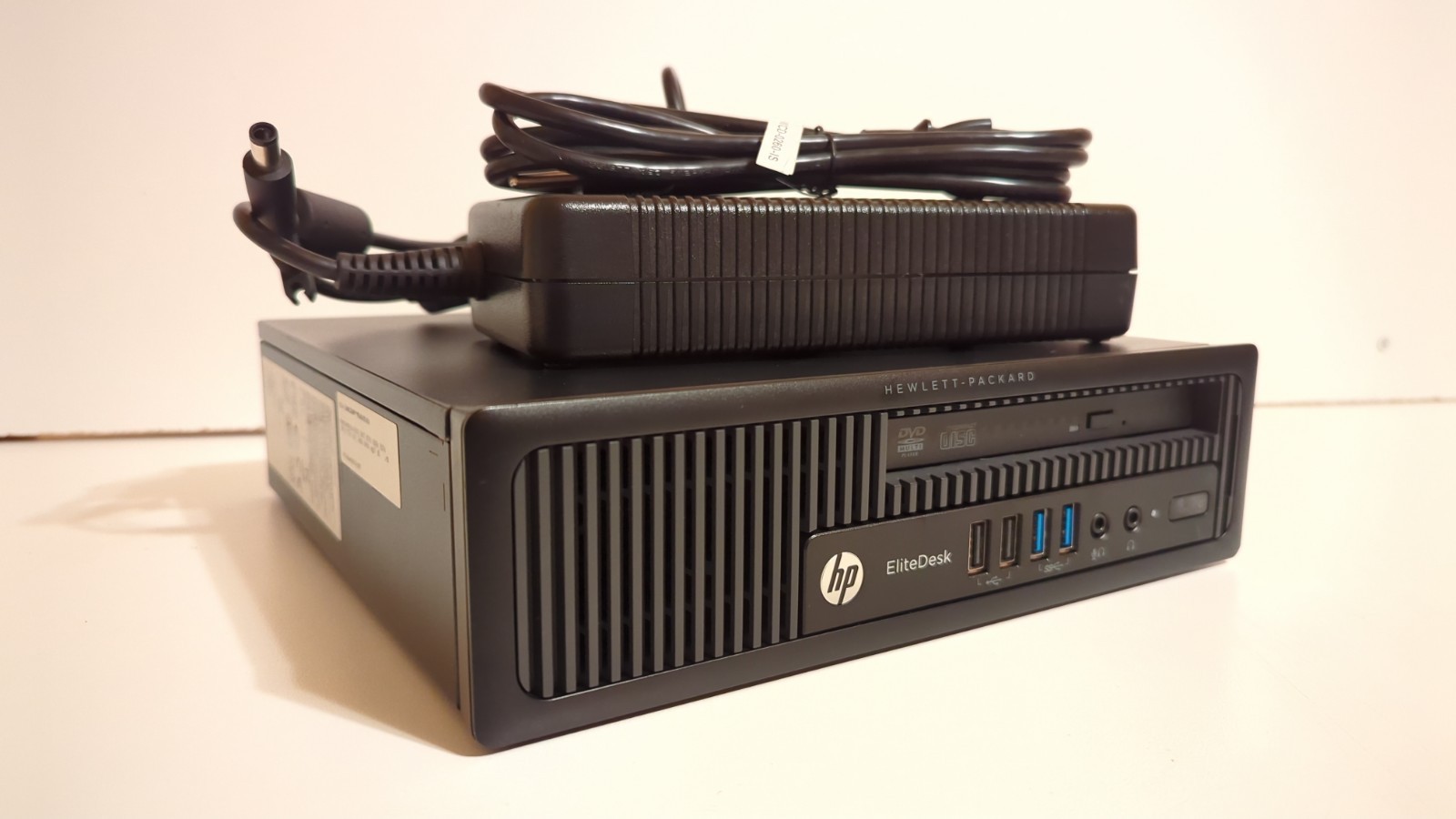 "Vivio-03" (USDT Steam Machine) Core i7-4770S 16 GB RAM Radeon E9260 CachyOS