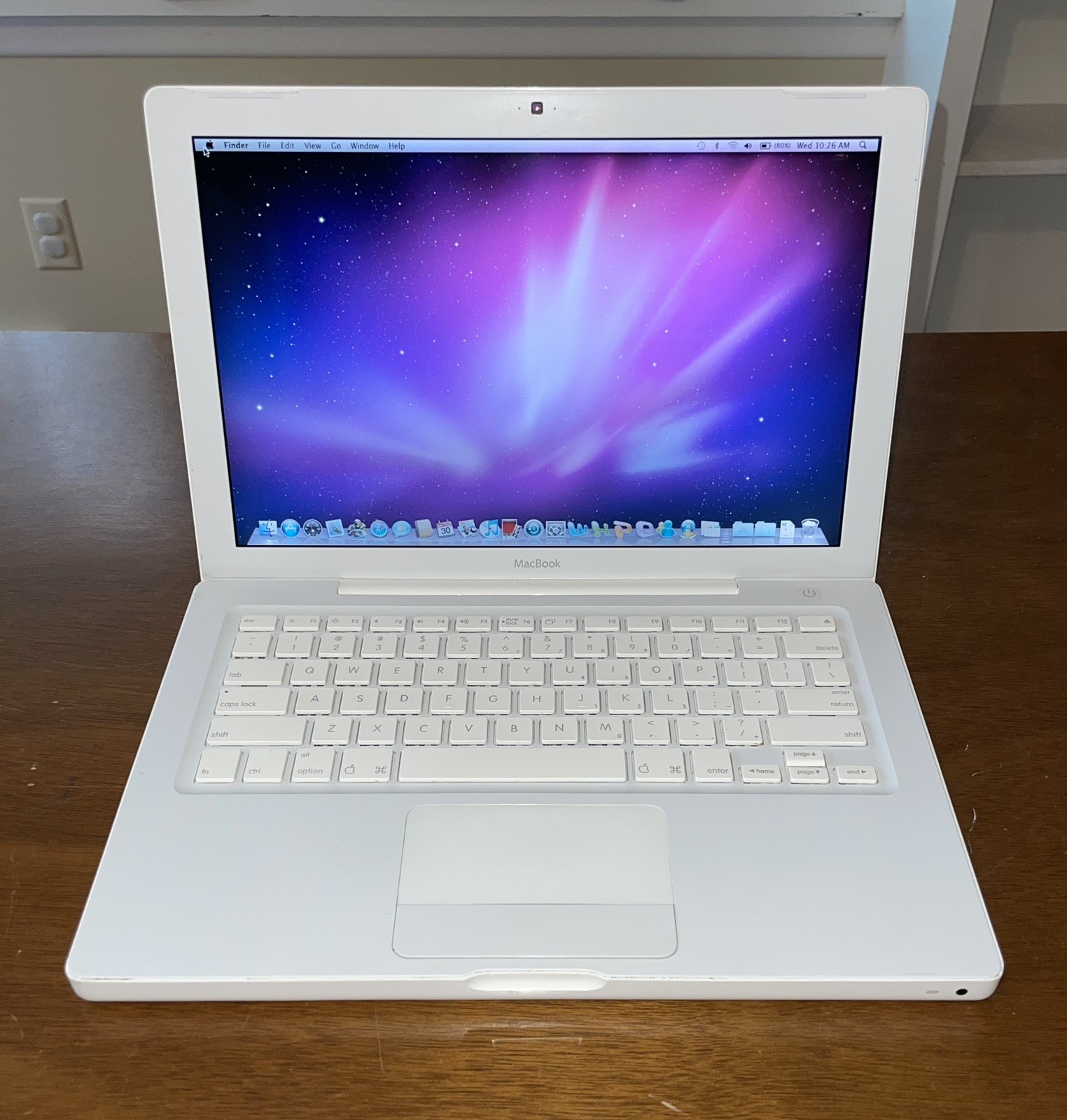 2007 (Mid) Apple A1181 MacBook, 128gb SSD, MacOS 10.6.8, w/Batt, Chrg.