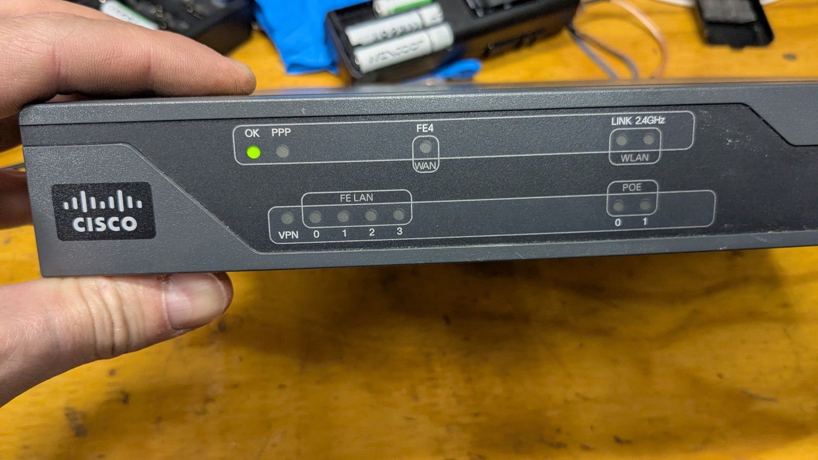 Cisco 881 CISCO881-SEC-K9 Router 800 Series w/ Power Adapter – For Parts