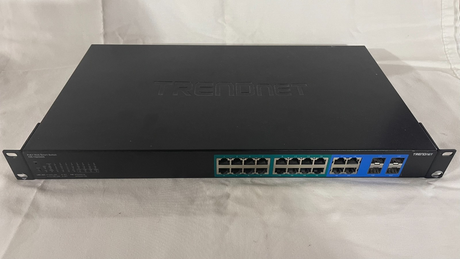 TrendNet TPE-1620WS 20-Port Gigabit Web Smart PoE+ Ethernet Switch