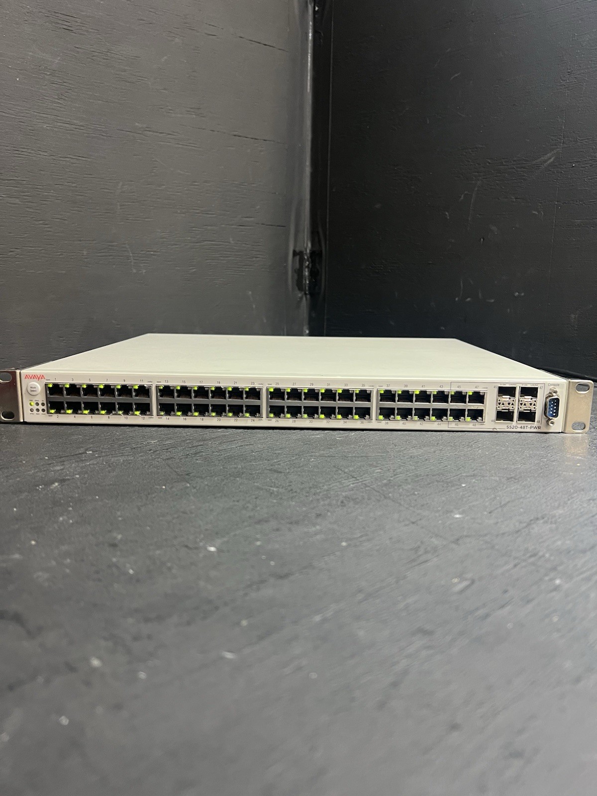 Avaya BayStack 5520-48T-PWR 48-Port PoE Switch