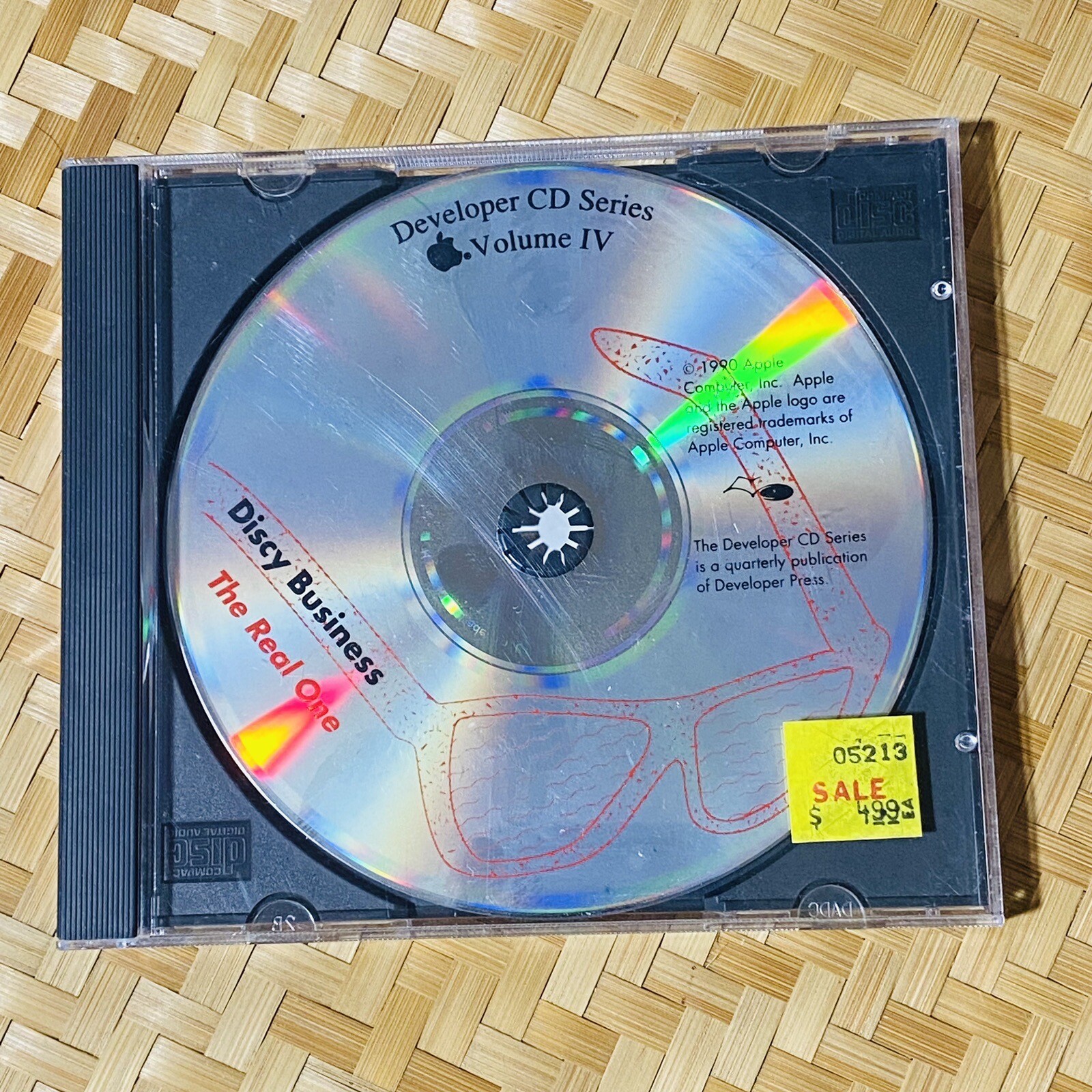 Apple Developer Group CD Series Volume IV Discy Business 1990 Vtg RARE
