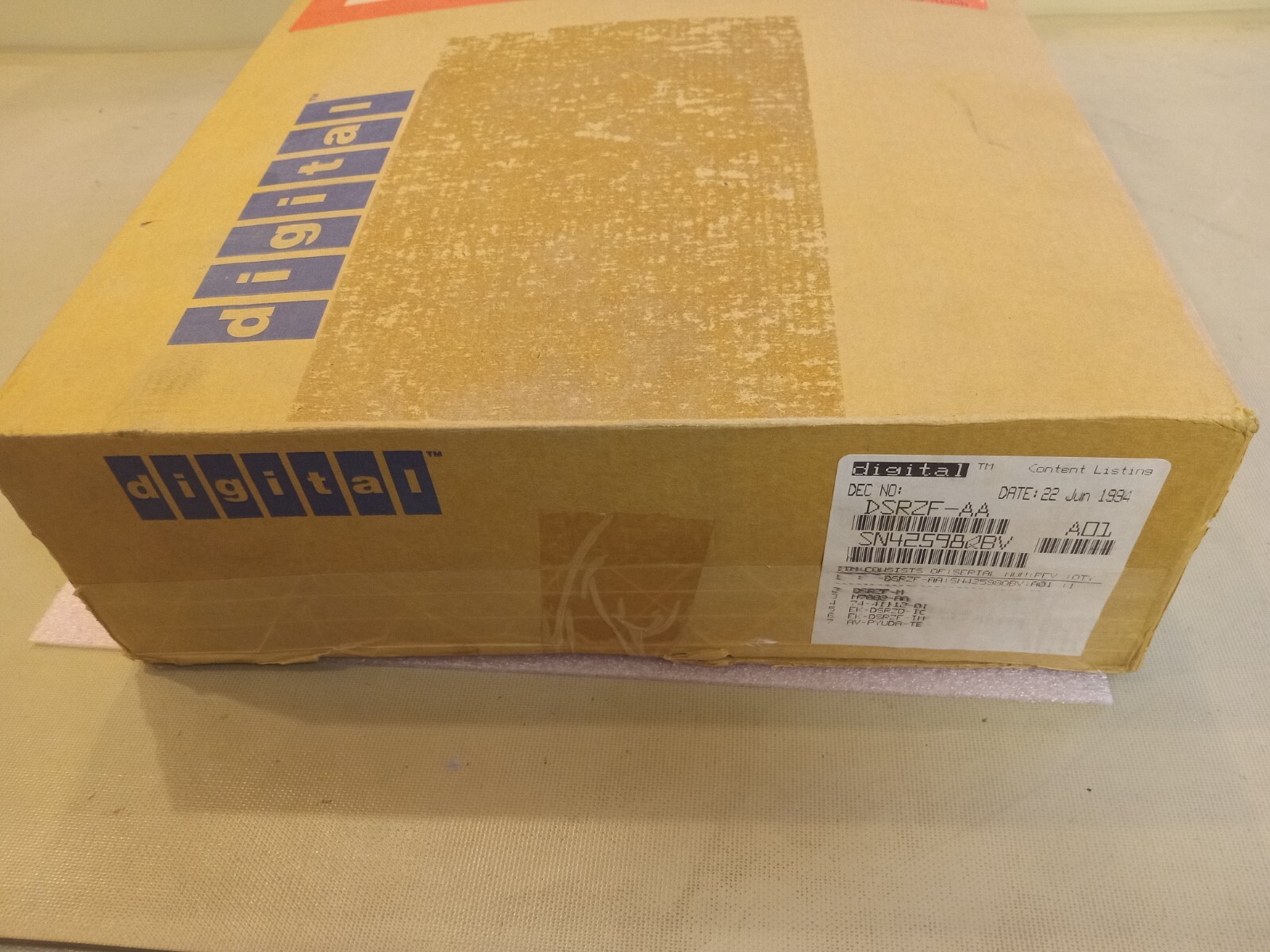 DEC Digital MUXserver 90  DSRZFAA G1N