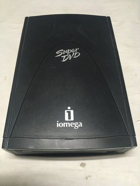 IOMEGA DVDRW20X-U2U Super DVDRW Drive USB  no AC Adapter