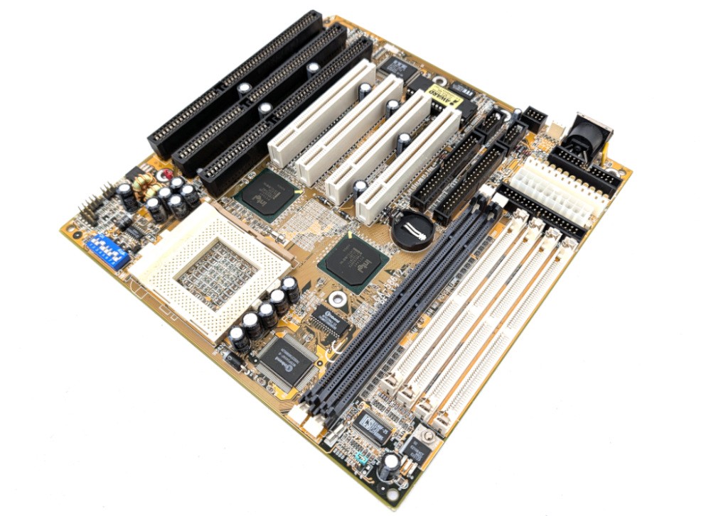 Untested Gigabyte GA-586T2 Rev 1.2 Mainboard Socket 7 Motherboard EDO