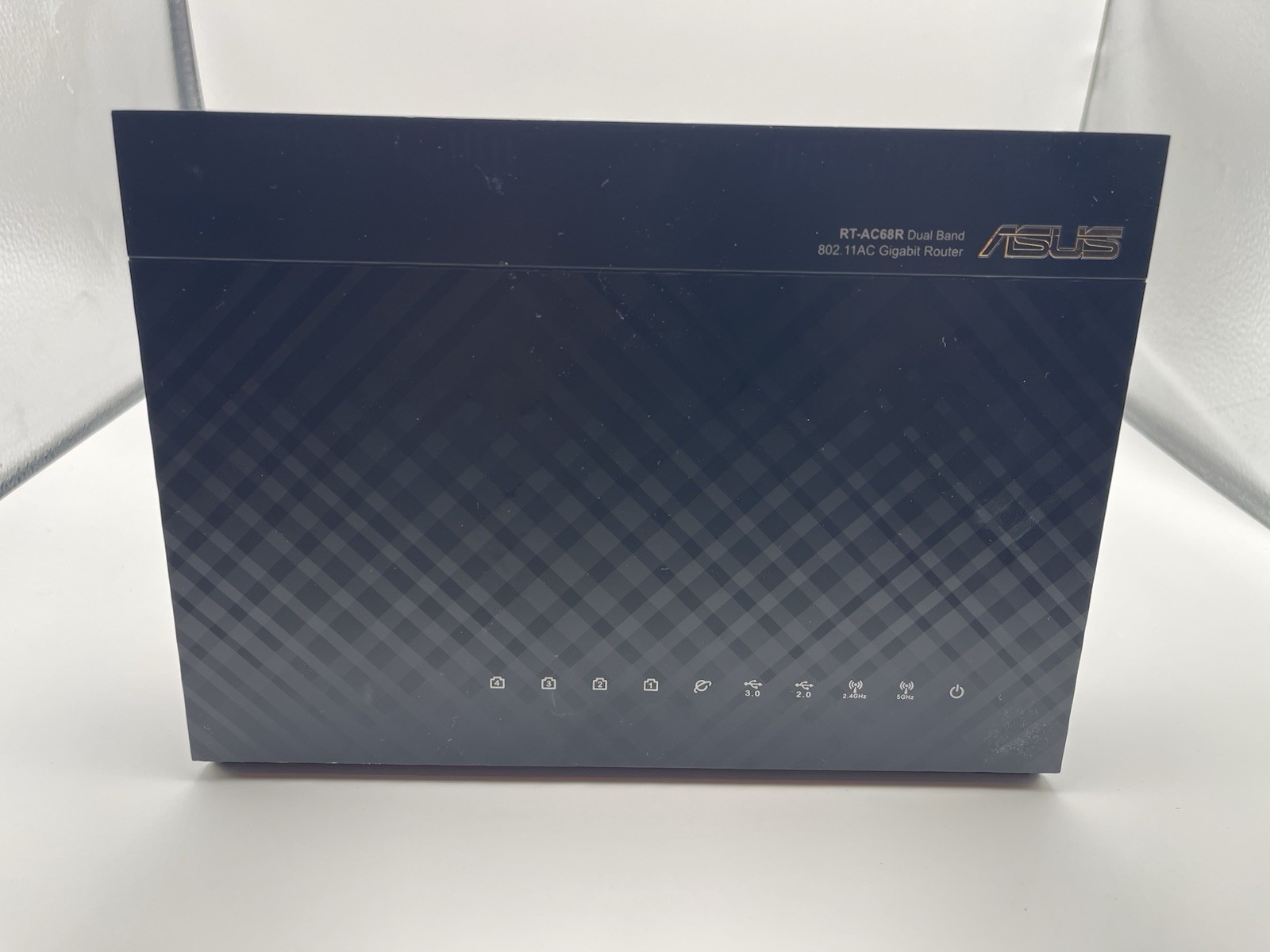 ASUS Router (RT-AC68R) No Power Cord, No Antennas.