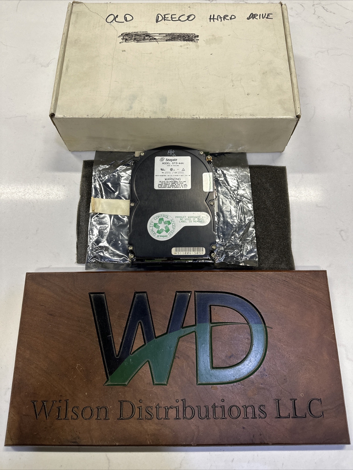 SEAGATE HARD DRIVE ST3I44A 5V/12V / FAST SHIPPING S27