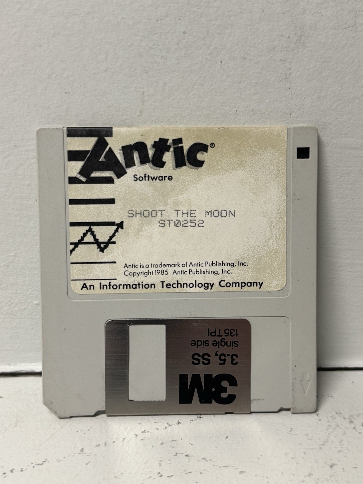 Antic Software Shoot the Moon ST0252 Atari ST 3.5 Floppy Disk 1985 
