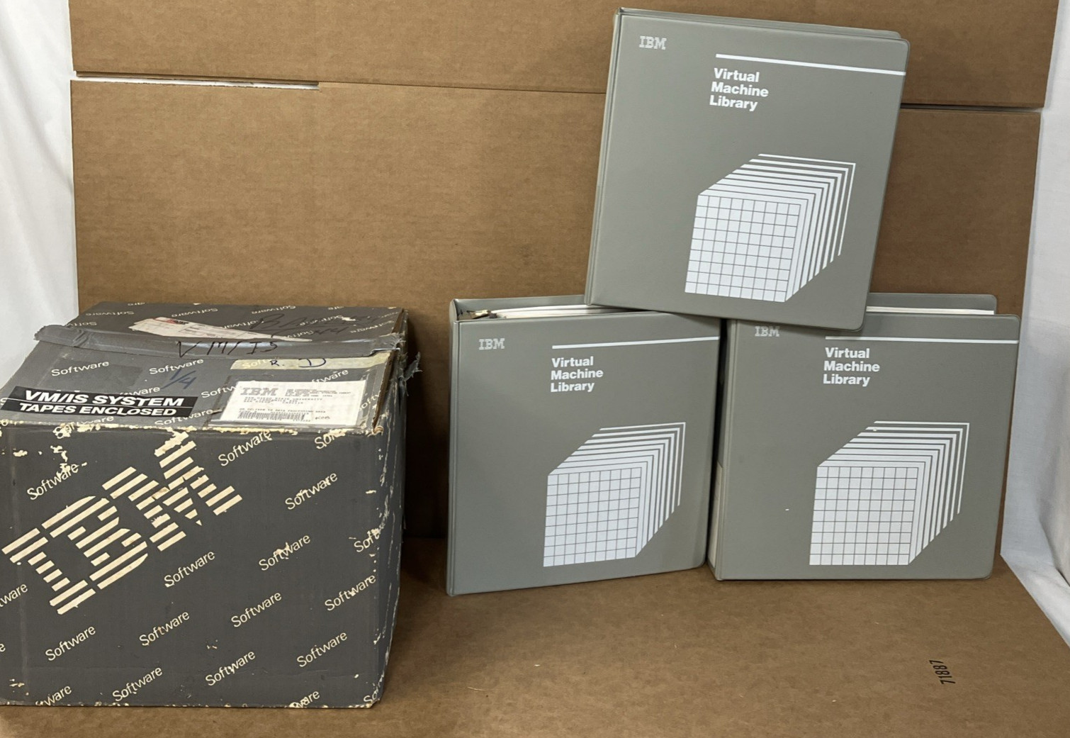 Vintage IBM VM/SP Virtual Machine Library Manuals CMS SQL/DS 3 Binder Lot 1980s