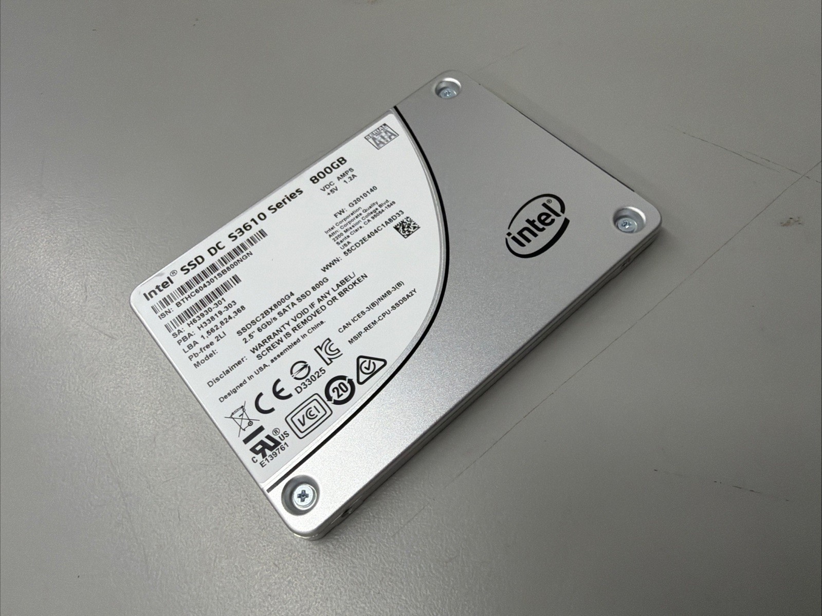 Intel S3610 800GB, 2.5 inch Internal SSD - SSDSC2BX800G4