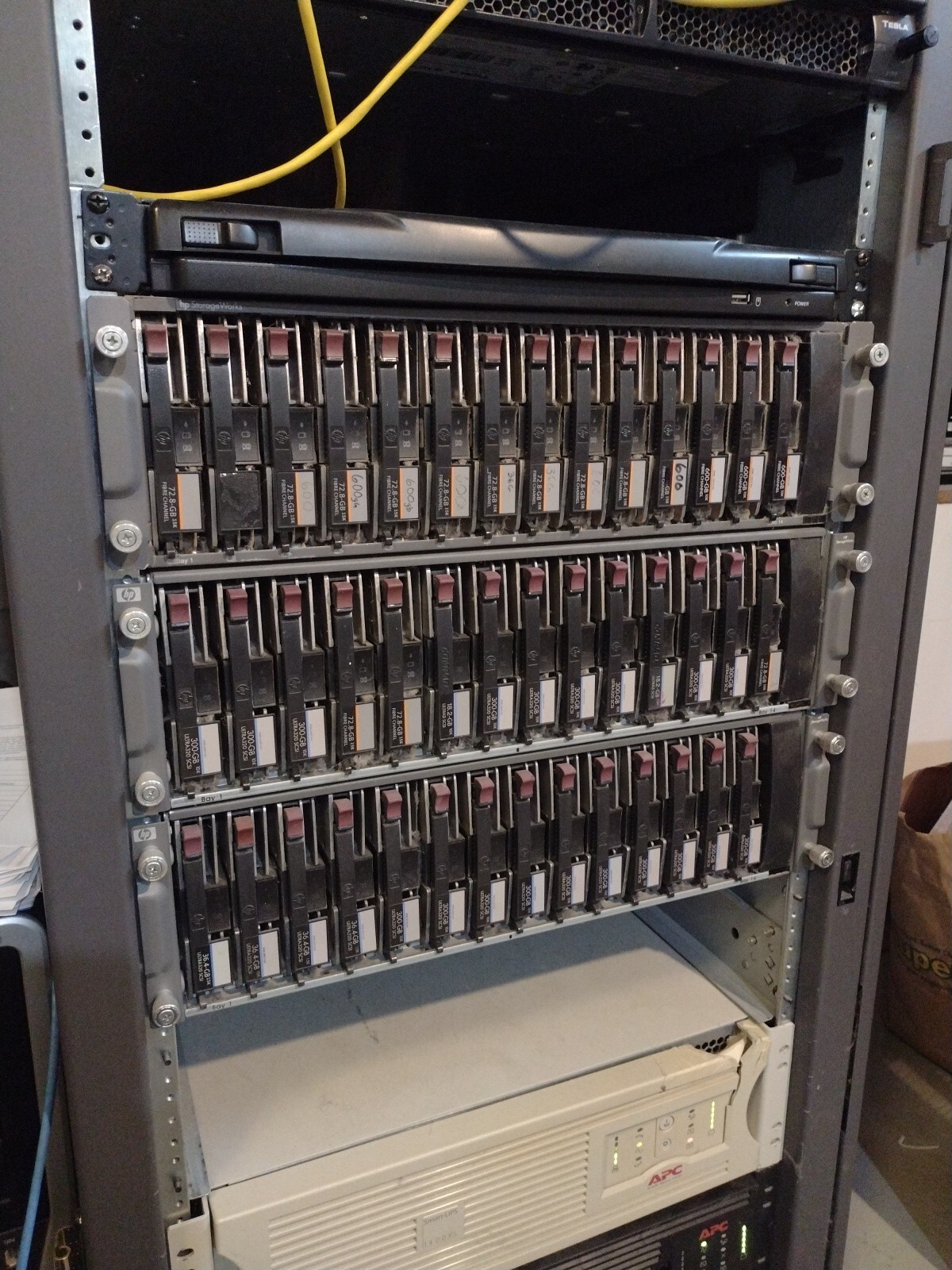 4.7TB 14 x 600Gb HP Storage Works Fibre Channel Disk Shelf