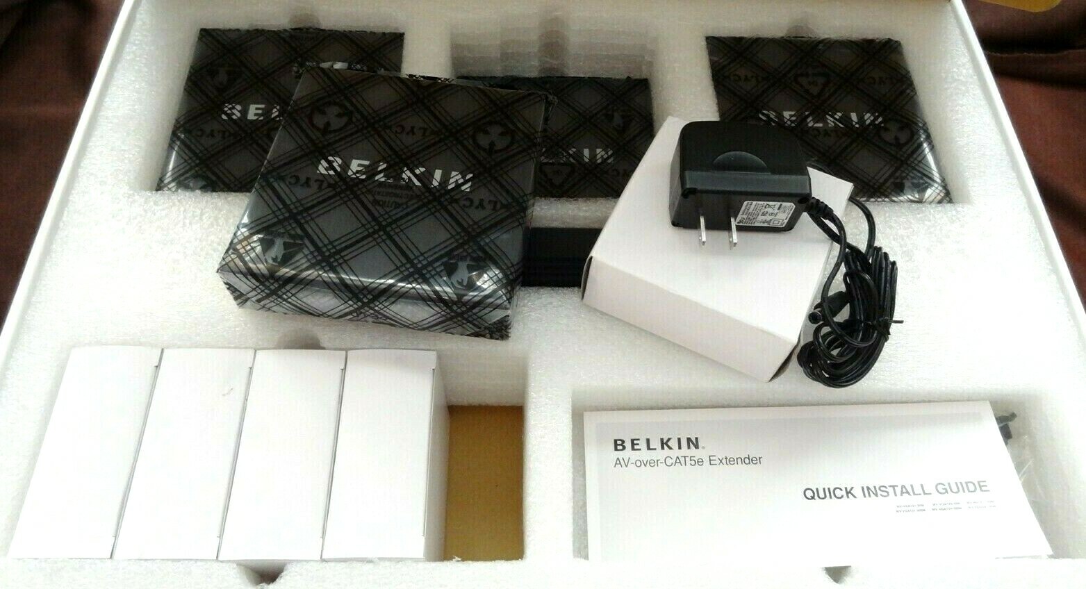 Belkin WV-VGA124-30M Extender 1:4 VGA AV Over CAT5e Monitor Extender NEW/Sealed