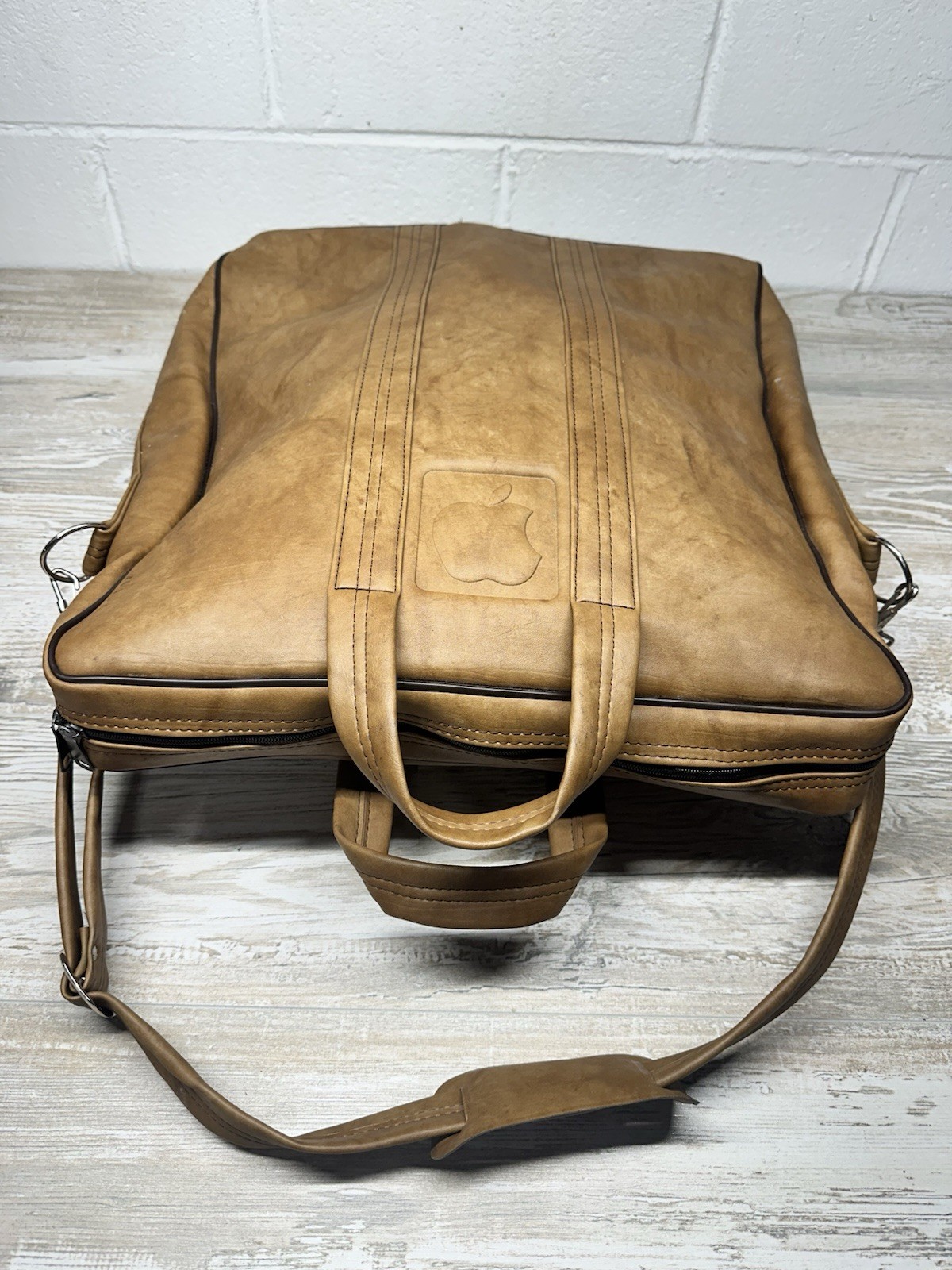 APPLE II 1977 VINTAGE RARE LEATHER COMPUTER CARRY BAG MACINTOSH EUC